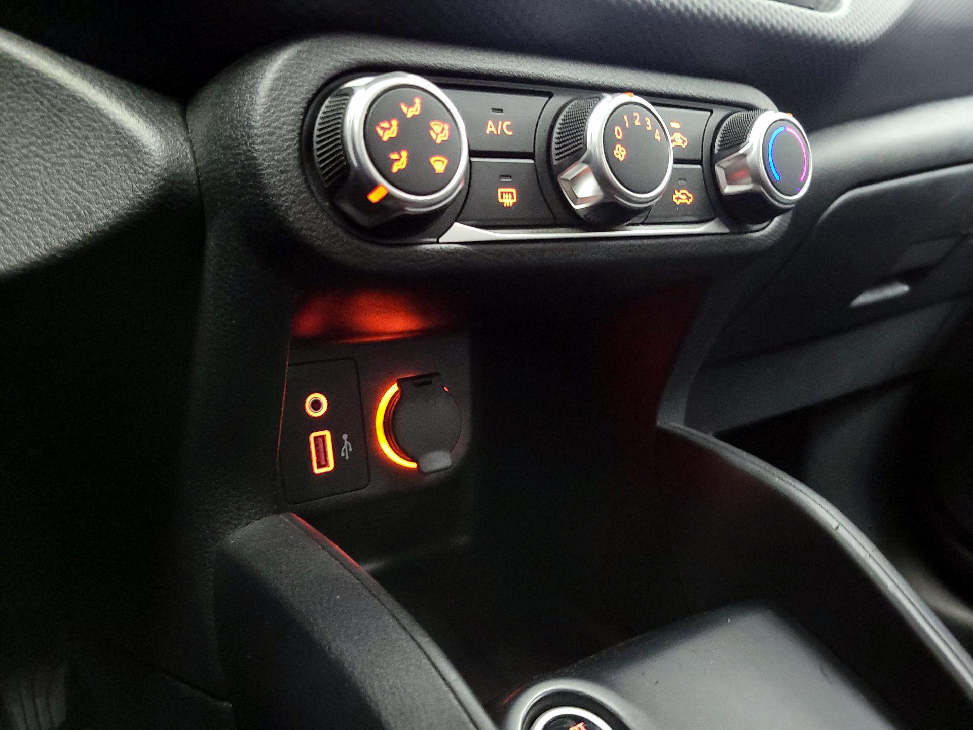 Thumbnail: 2023 Nissan Kicks - 18