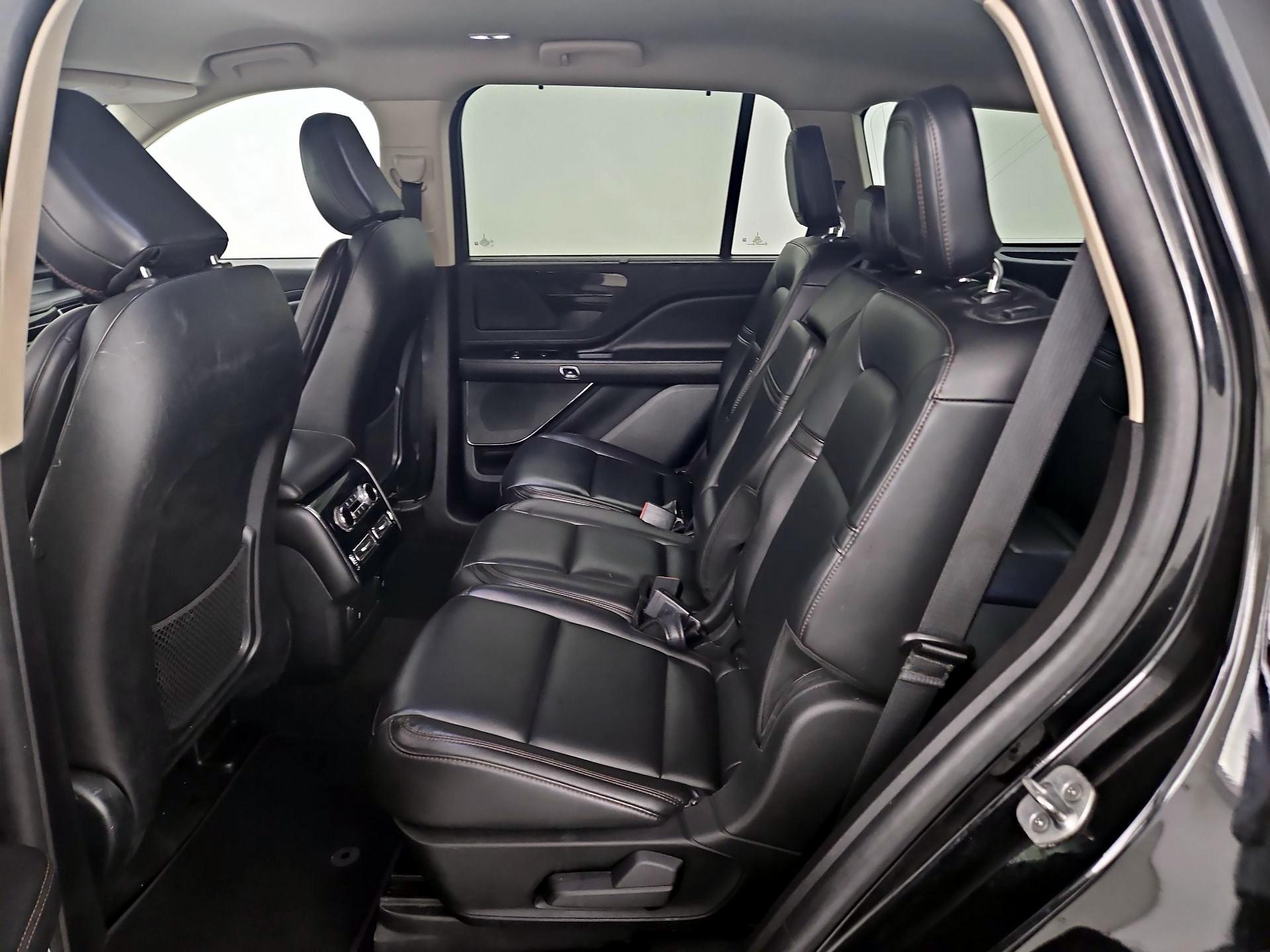 Thumbnail: 2022 Lincoln Aviator - 20