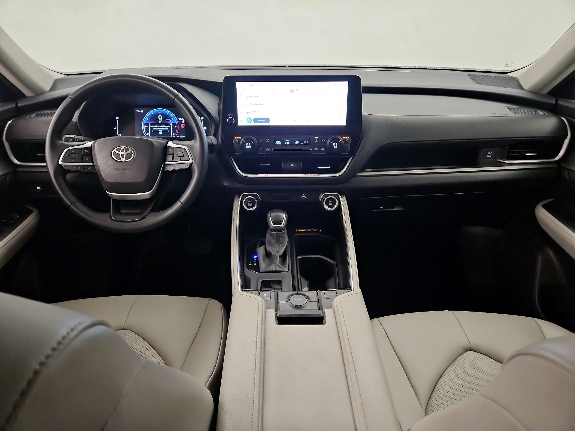 Thumbnail: 2025 Toyota Grand Highlander - 9