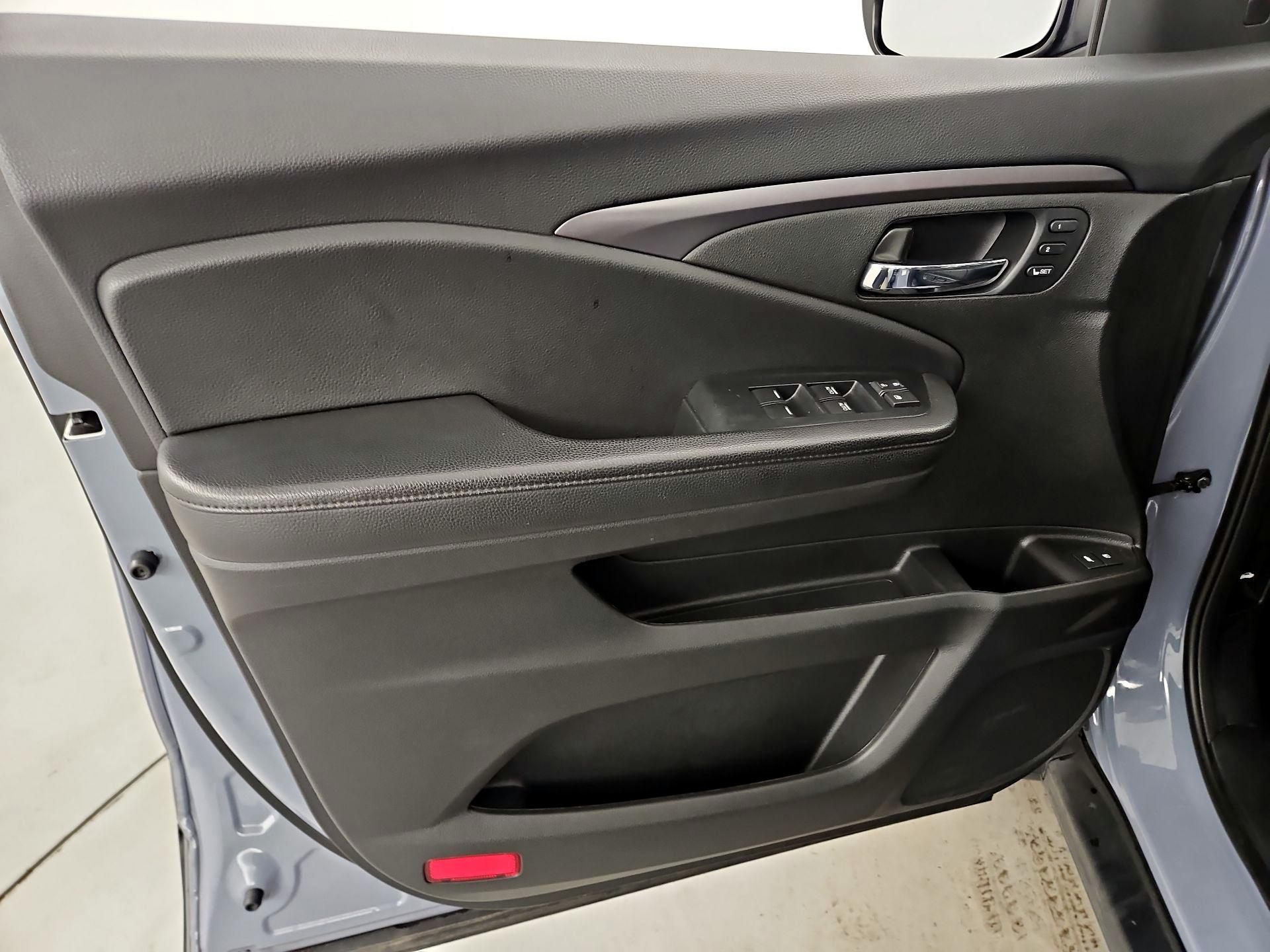 Thumbnail: 2022 Honda Pilot - 12