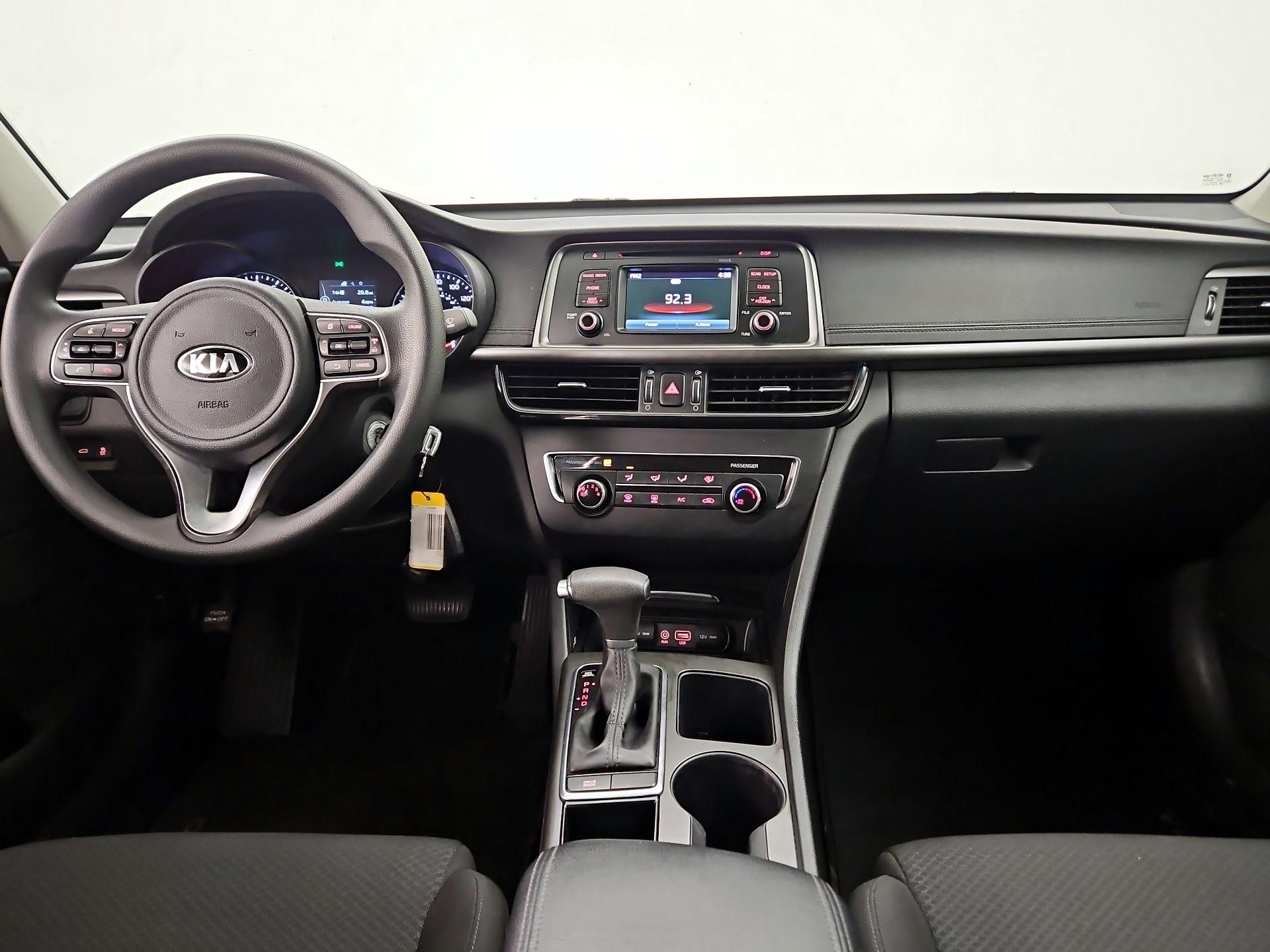 Thumbnail: 2017 Kia Optima - 9