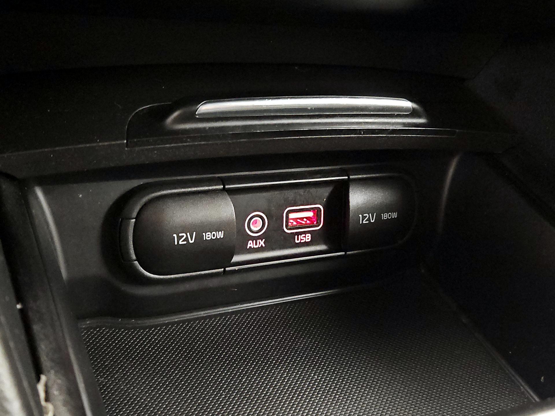 Thumbnail: 2017 Kia Optima - 18