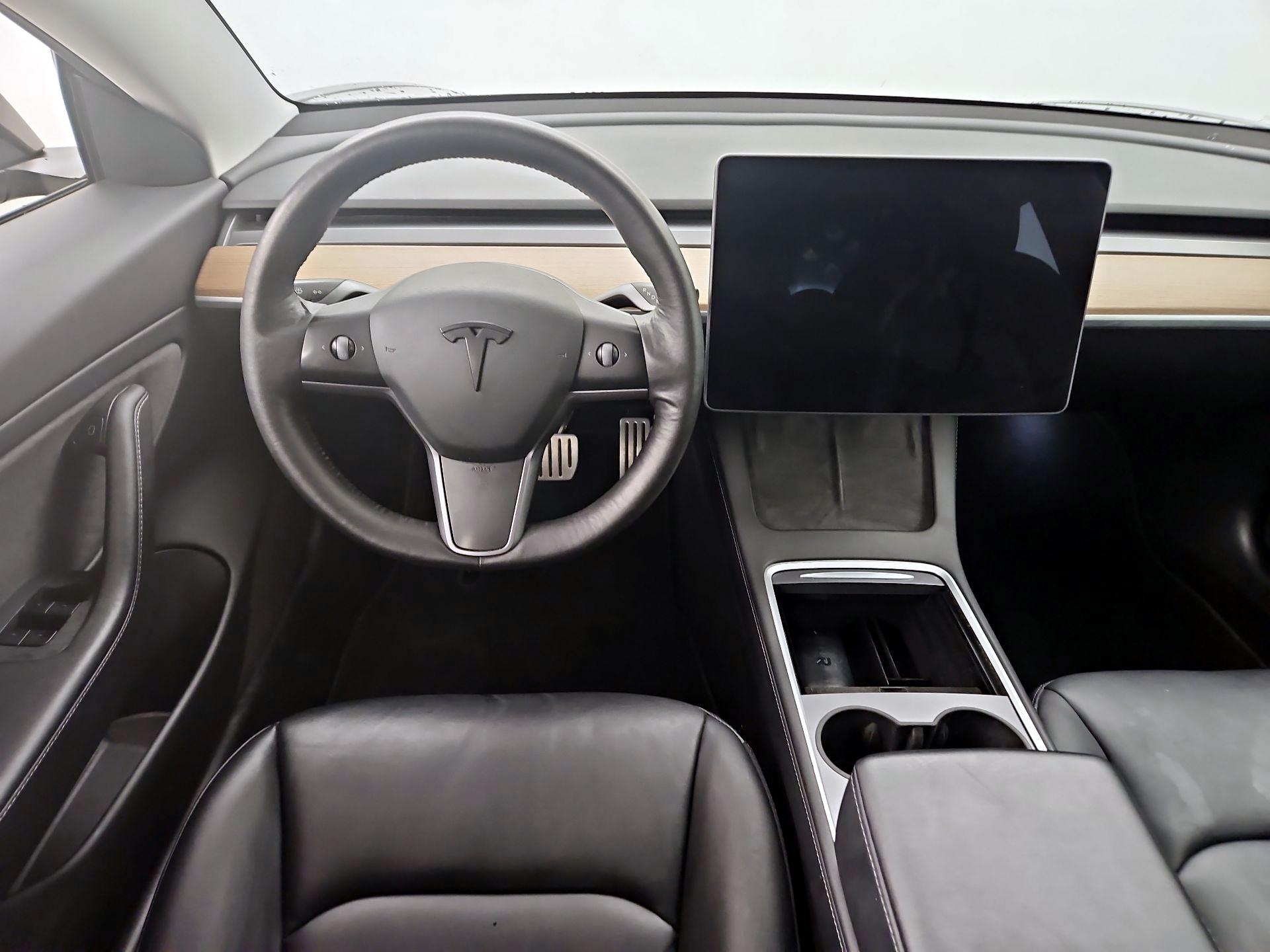 Thumbnail: 2021 Tesla Model 3 - 10