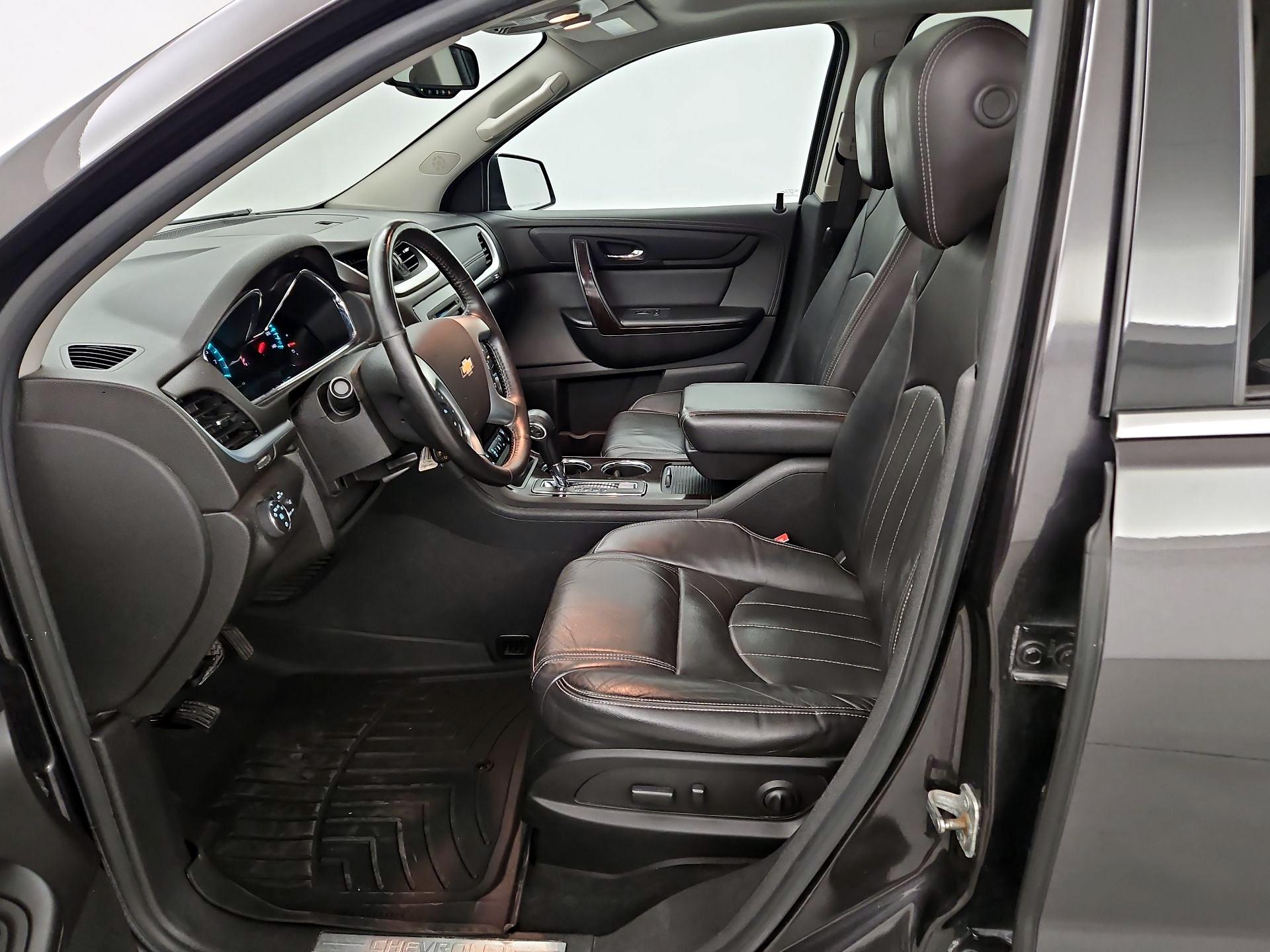 Thumbnail: 2017 Chevrolet Traverse - 11