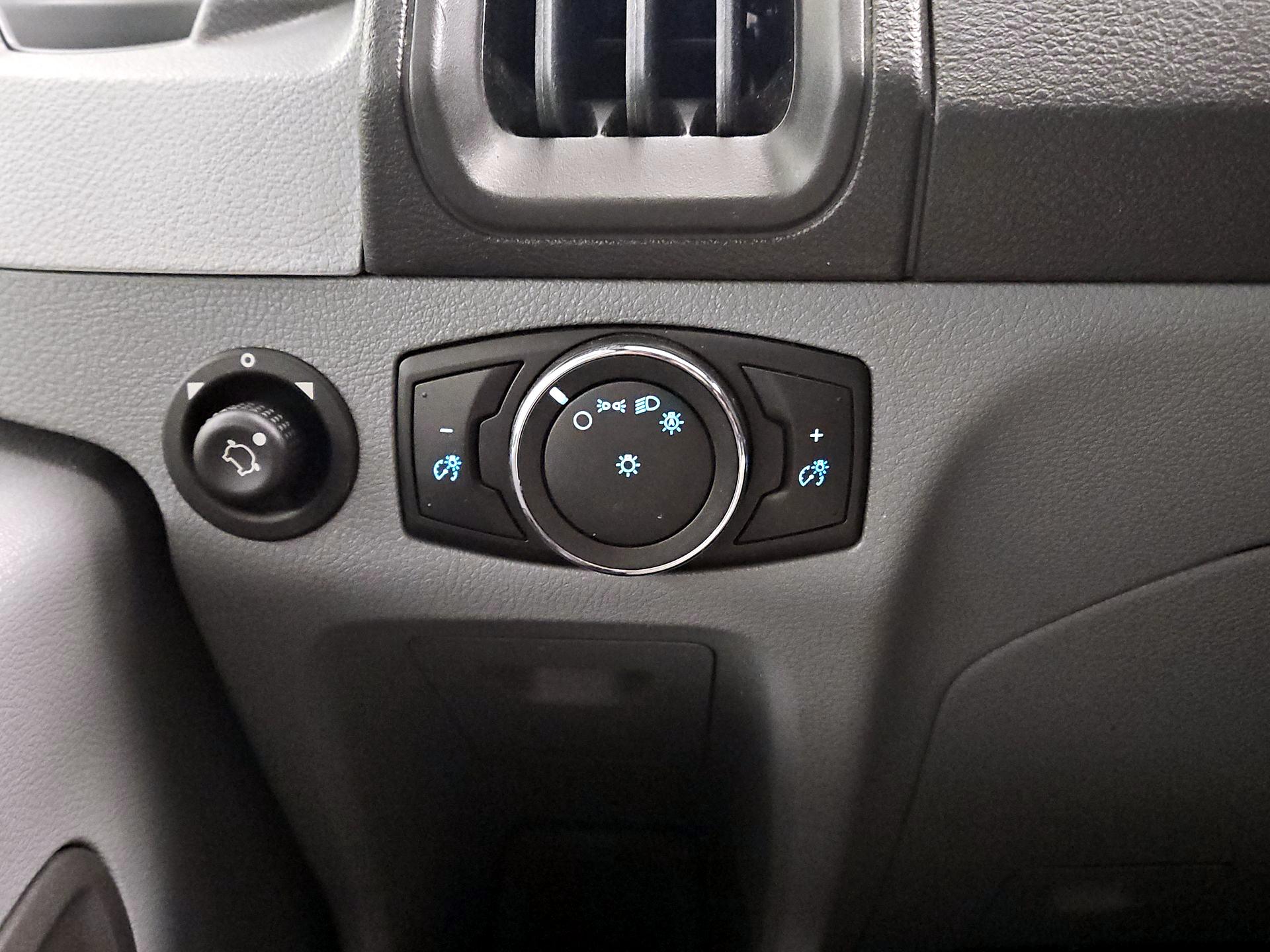 Thumbnail: 2018 Ford Transit Series - 13