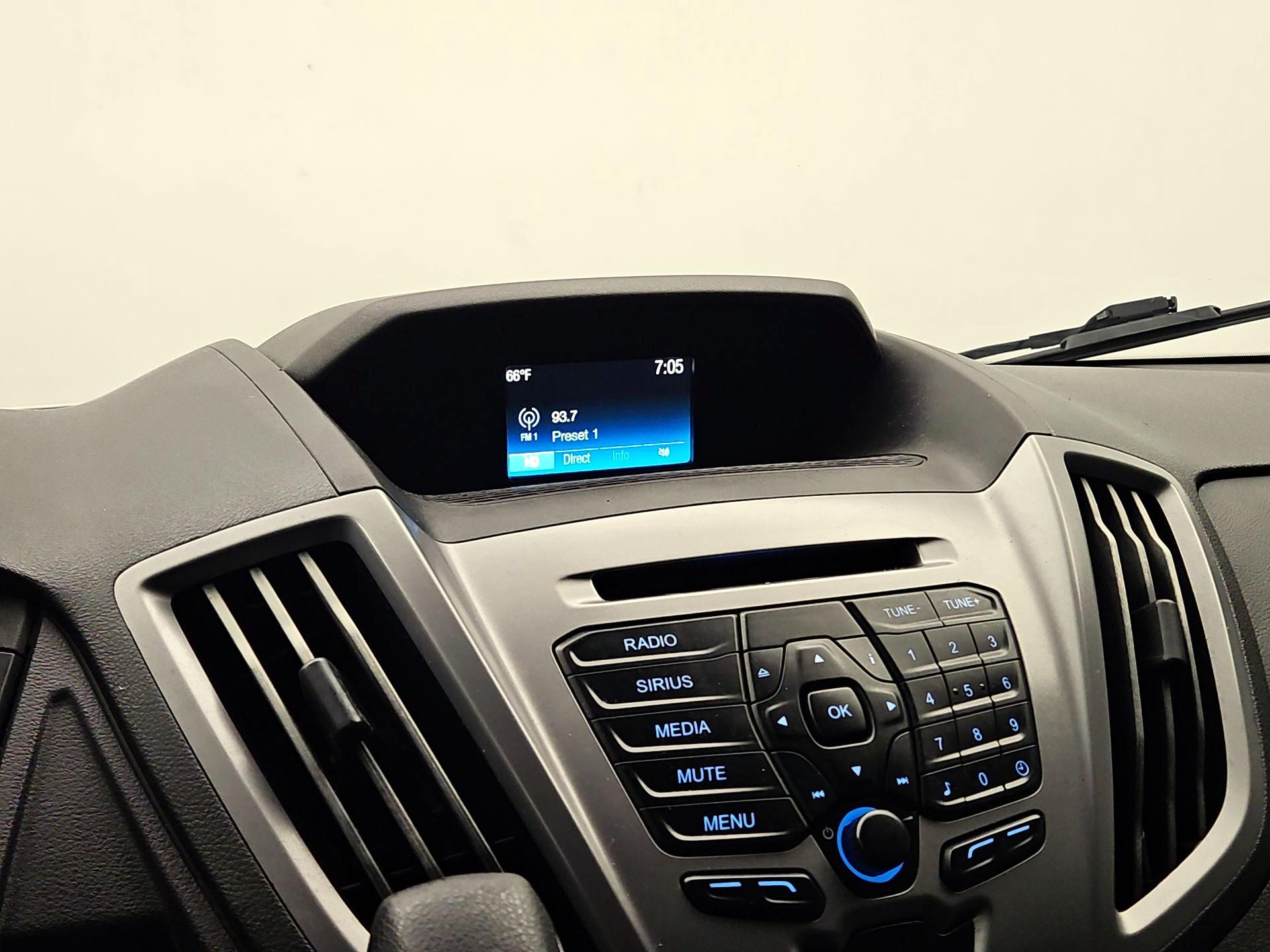 Thumbnail: 2018 Ford Transit Series - 15