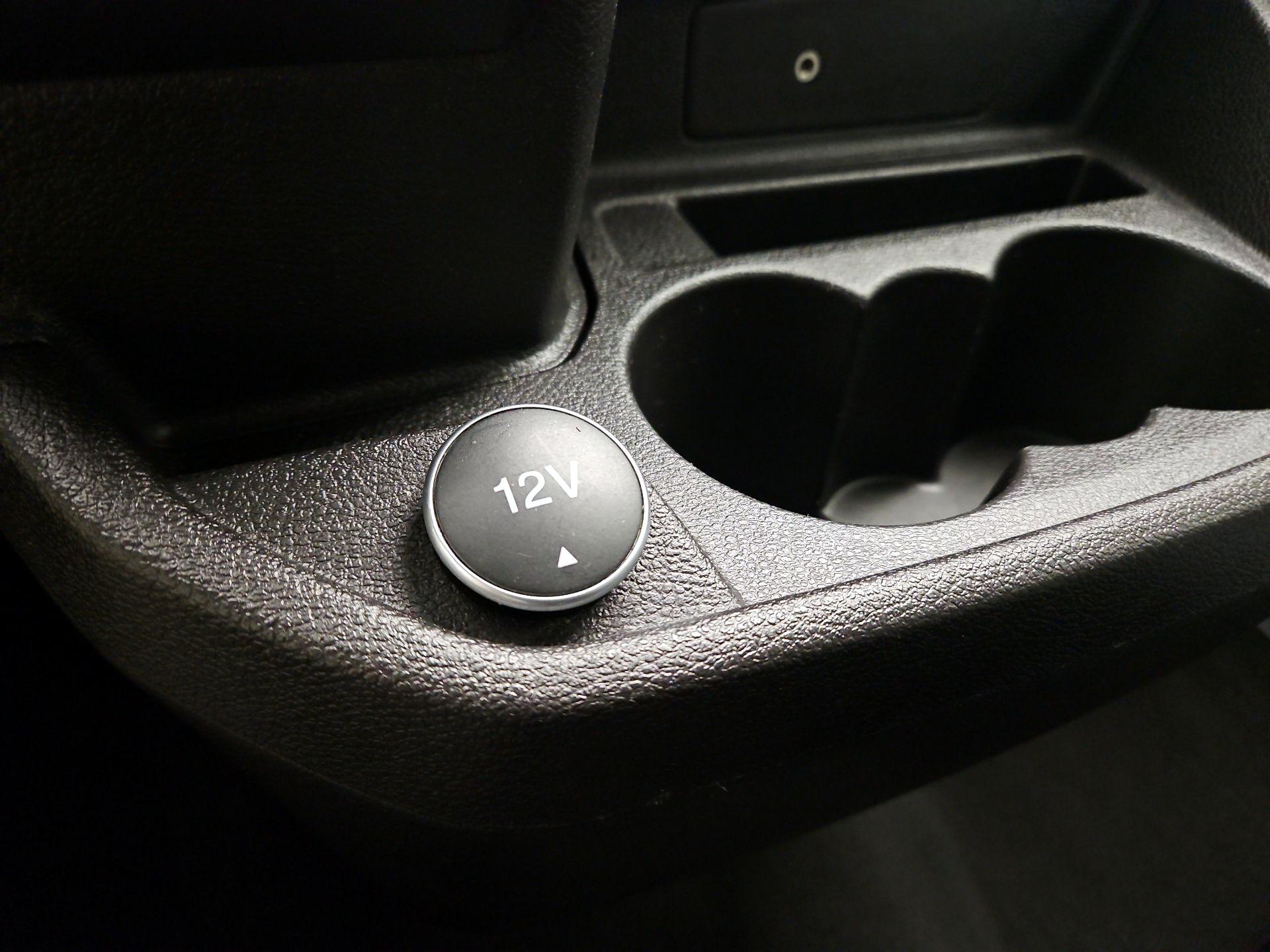 Thumbnail: 2018 Ford Transit Series - 18