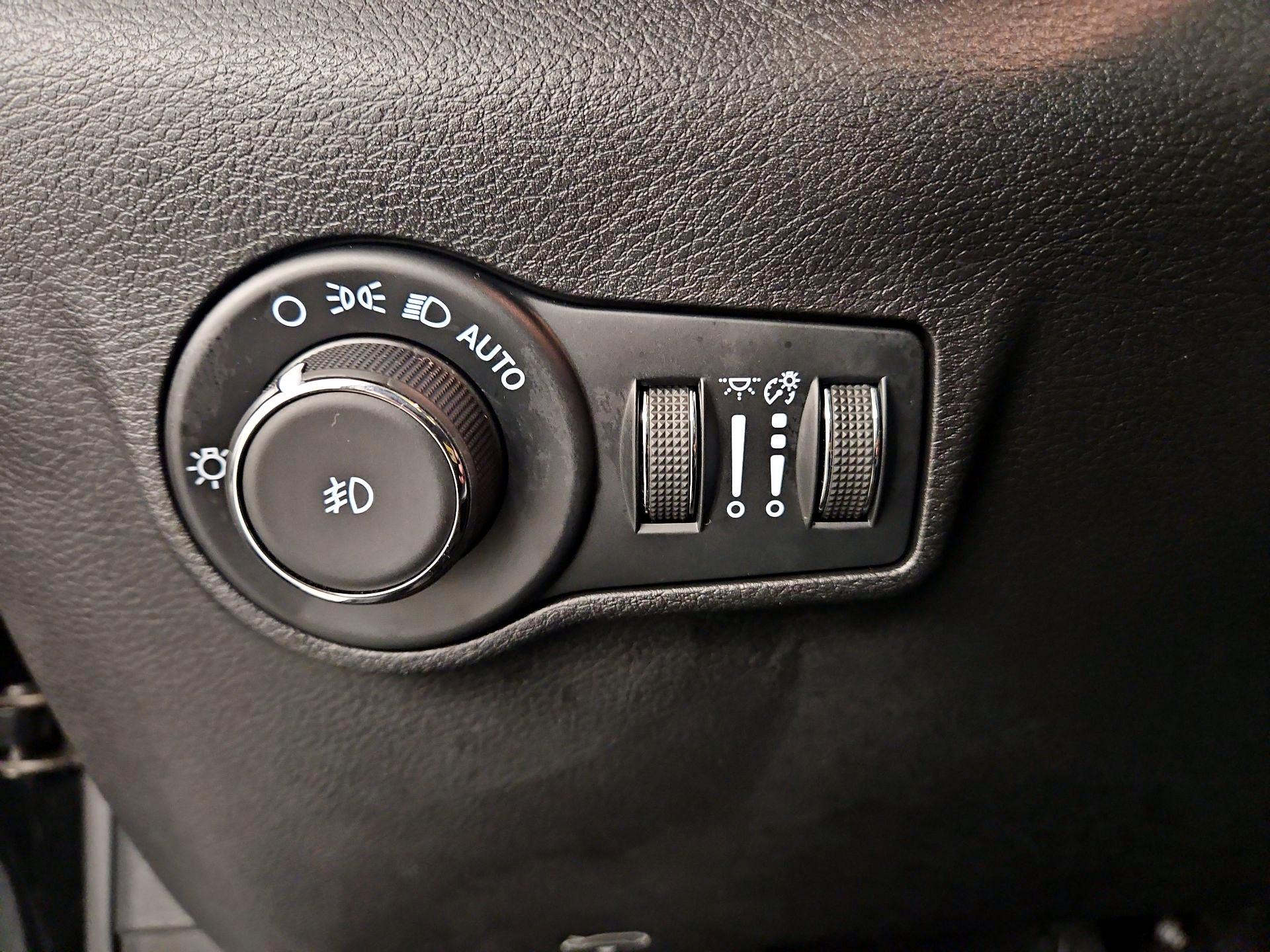 Thumbnail: 2022 Jeep Compass - 13