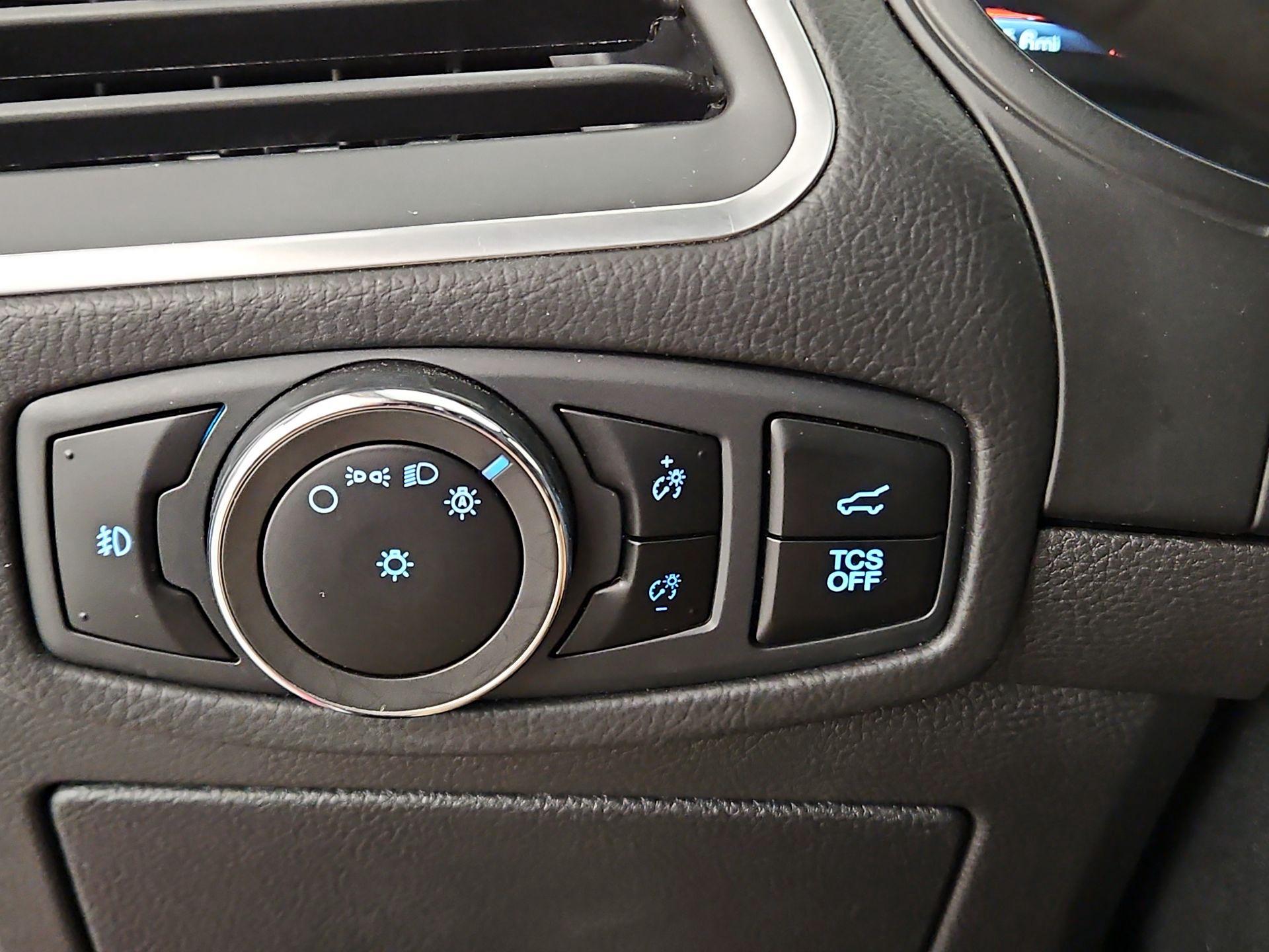 Thumbnail: 2023 Ford Edge - 13