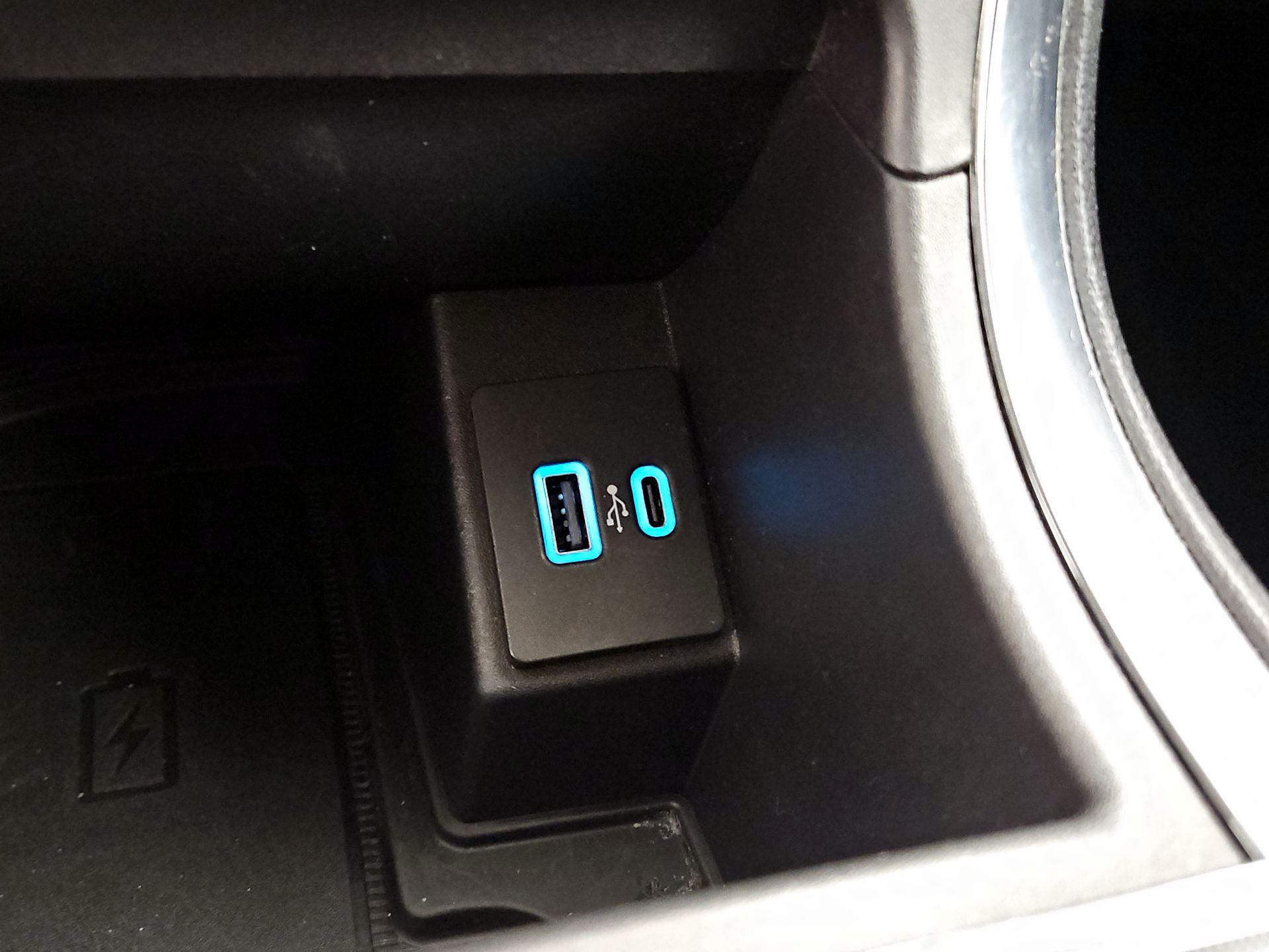 Thumbnail: 2023 Ford Edge - 18