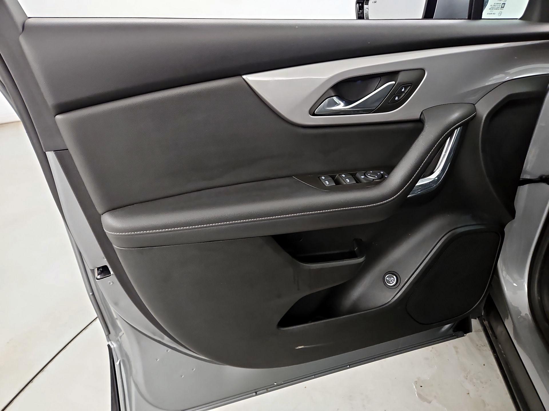 Thumbnail: 2023 Chevrolet Blazer - 12