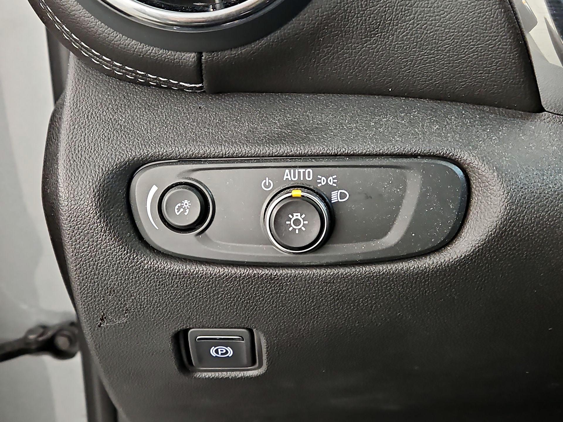 Thumbnail: 2023 Chevrolet Blazer - 13