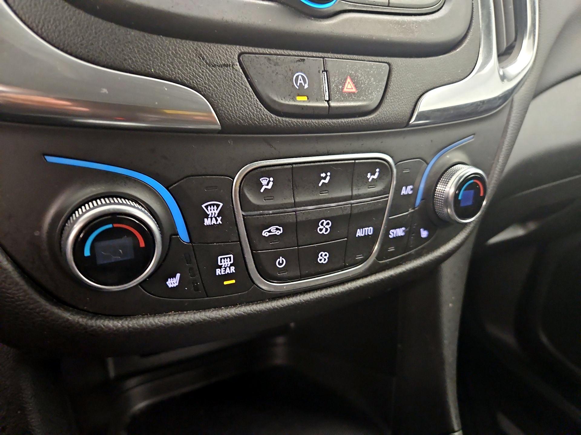 Thumbnail: 2022 Chevrolet Equinox - 16