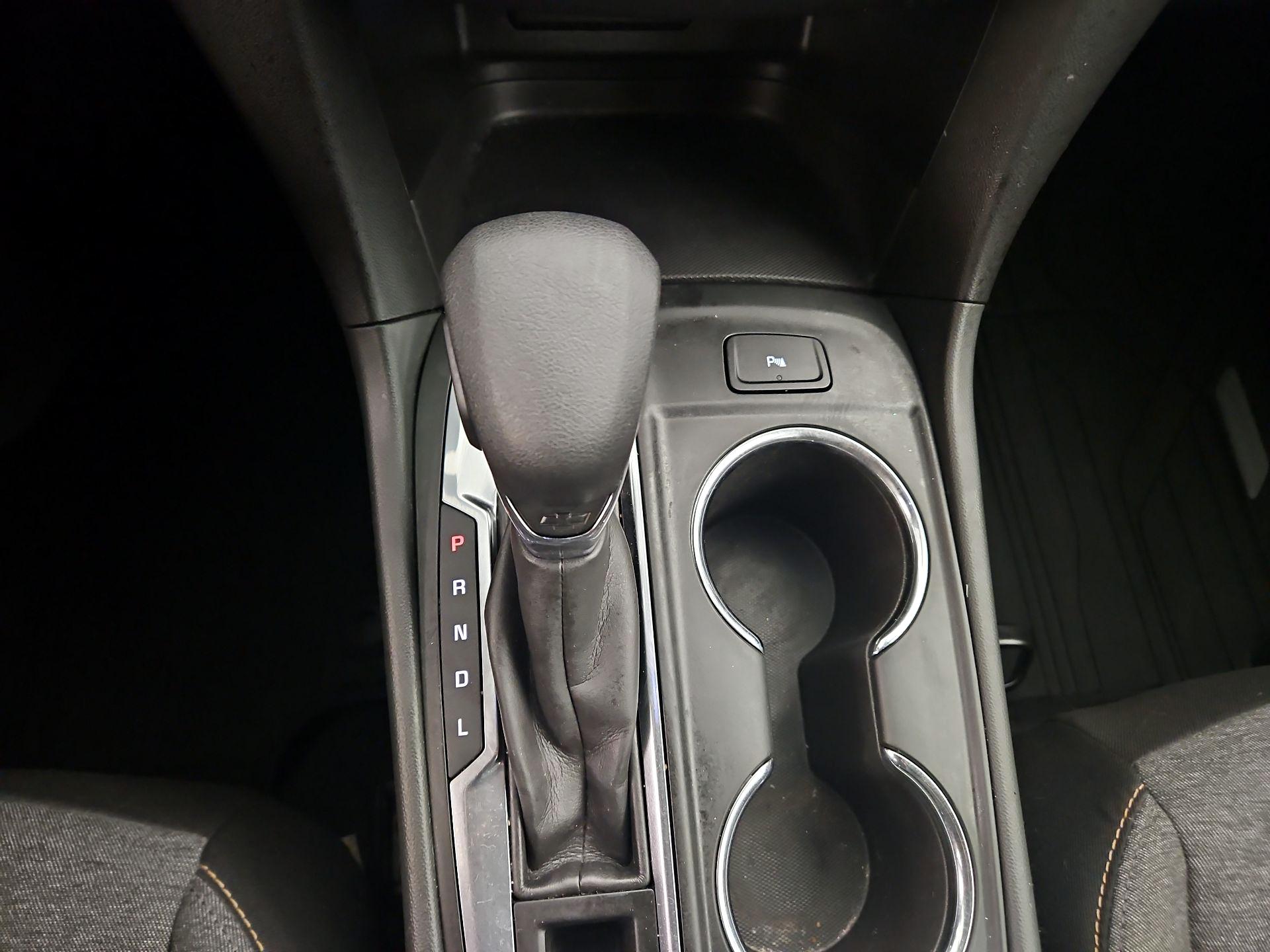 Thumbnail: 2022 Chevrolet Equinox - 17