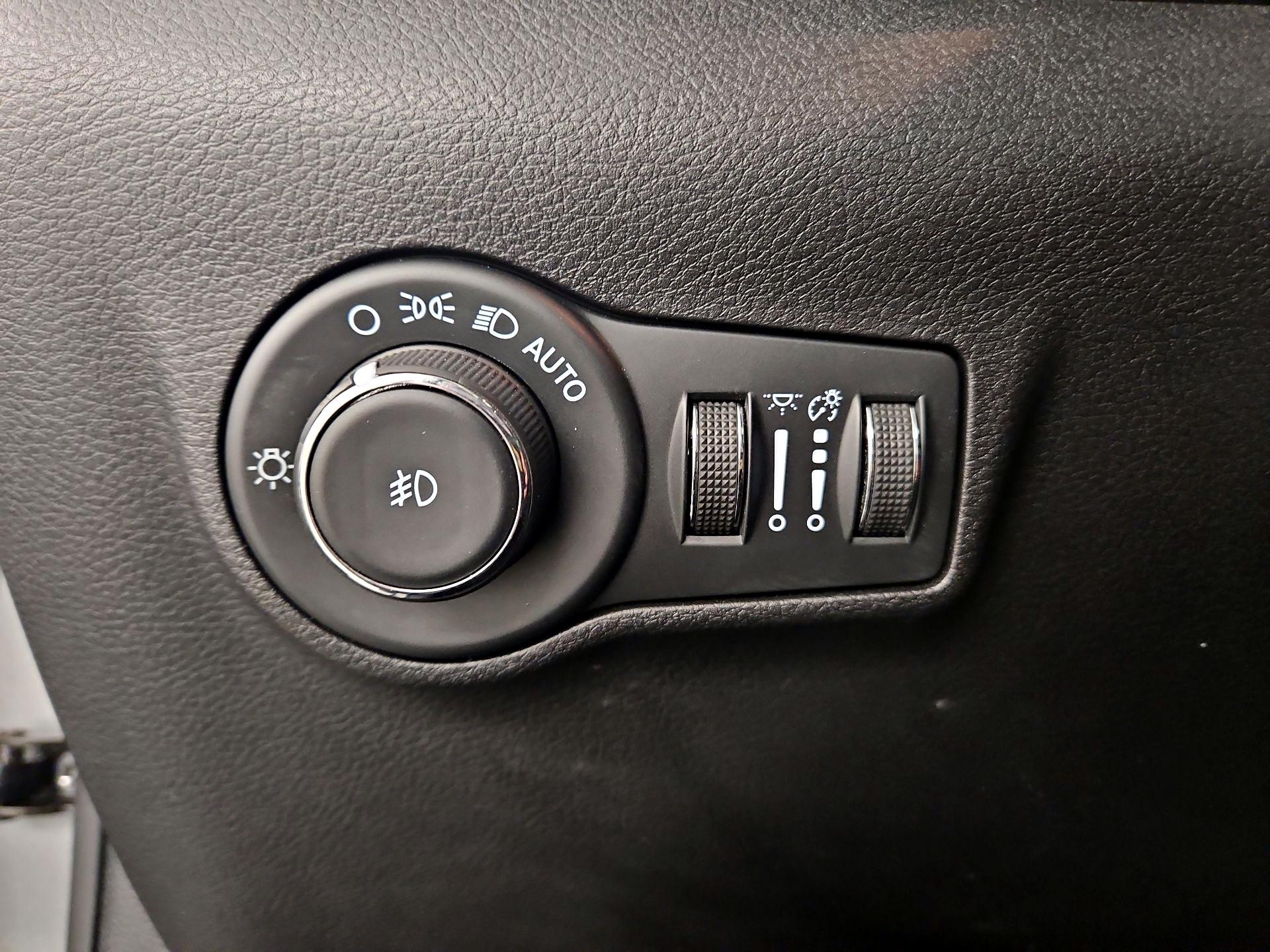 Thumbnail: 2022 Jeep Compass - 13