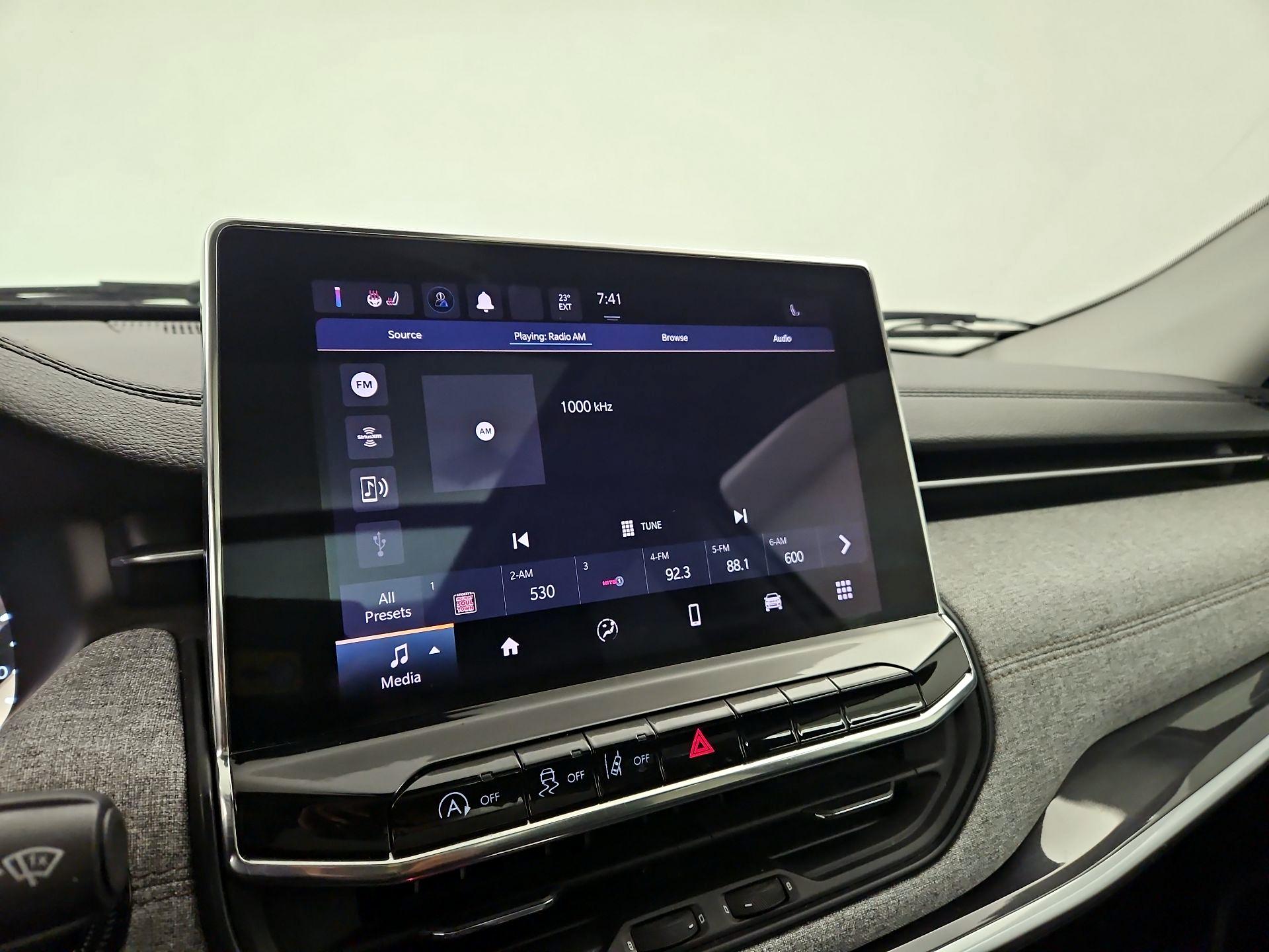 Thumbnail: 2022 Jeep Compass - 15