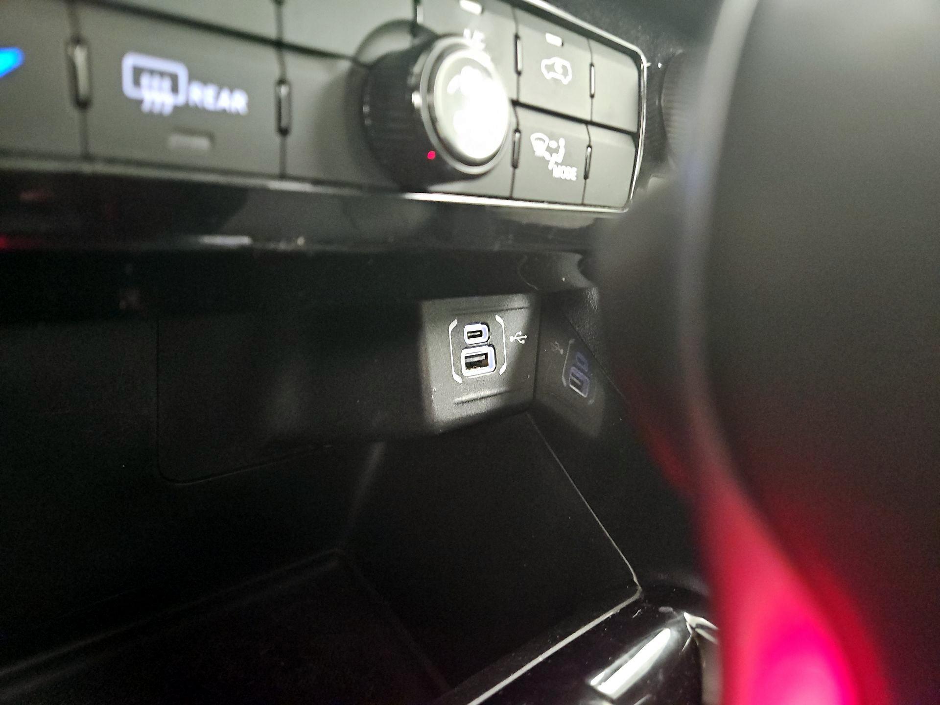 Thumbnail: 2022 Jeep Compass - 18