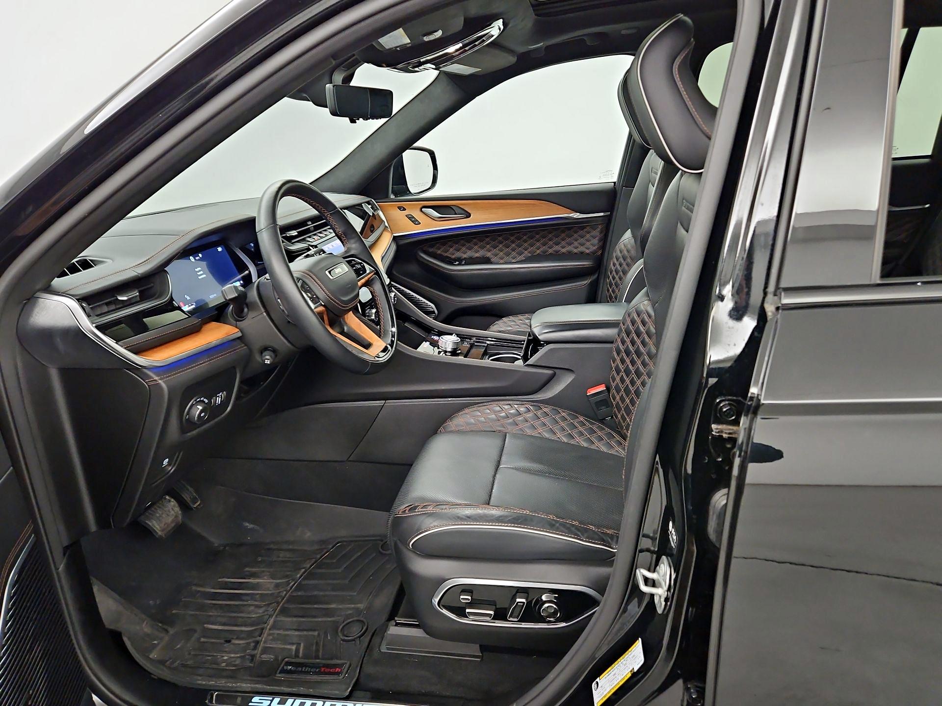 Thumbnail: 2023 Jeep Grand Cherokee - 11