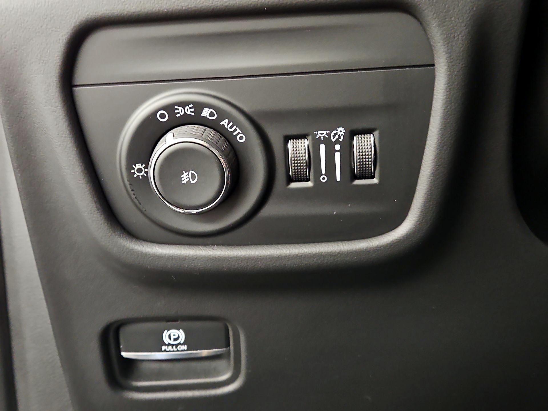 Thumbnail: 2023 Jeep Grand Cherokee - 13