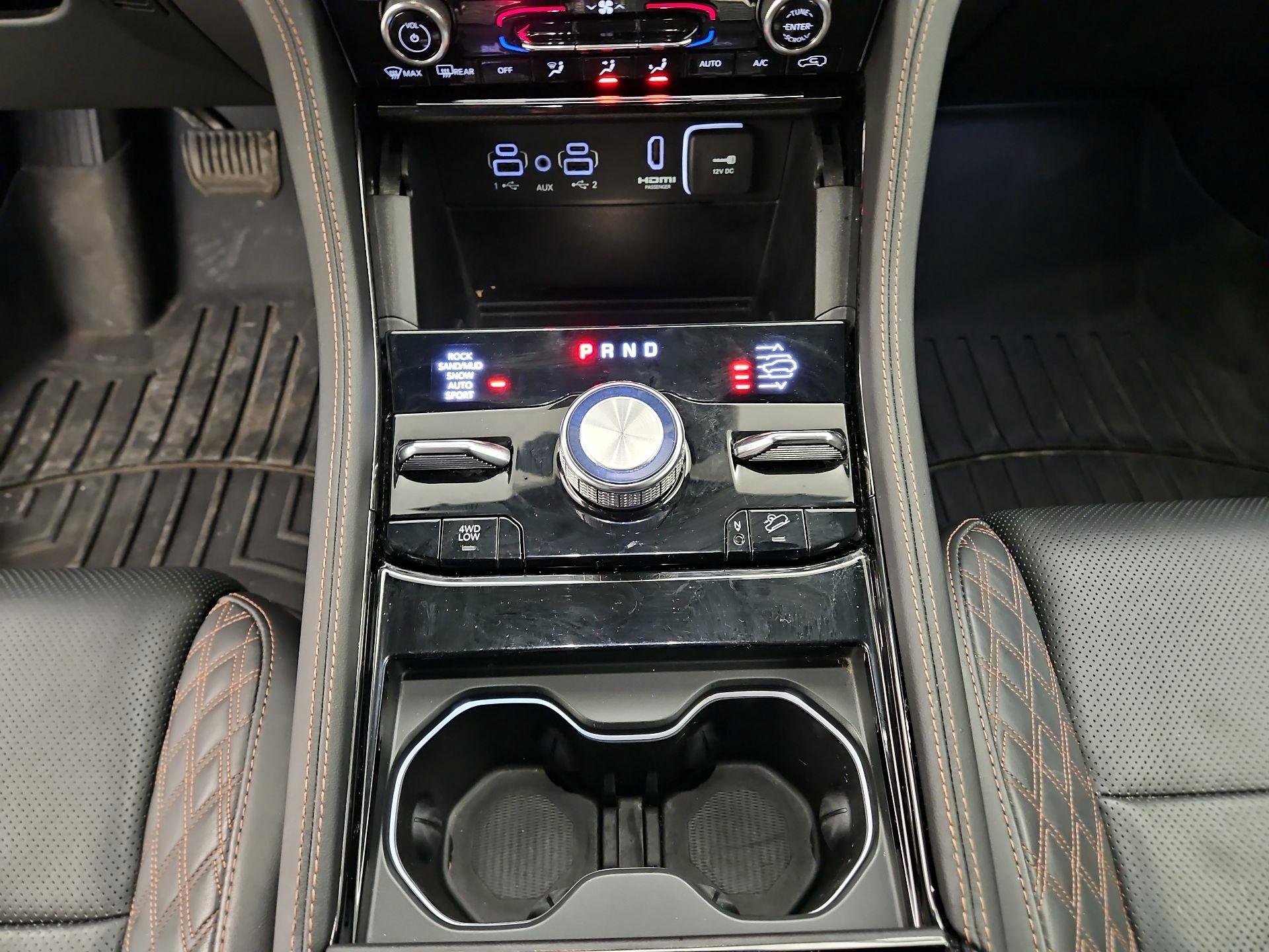 Thumbnail: 2023 Jeep Grand Cherokee - 18