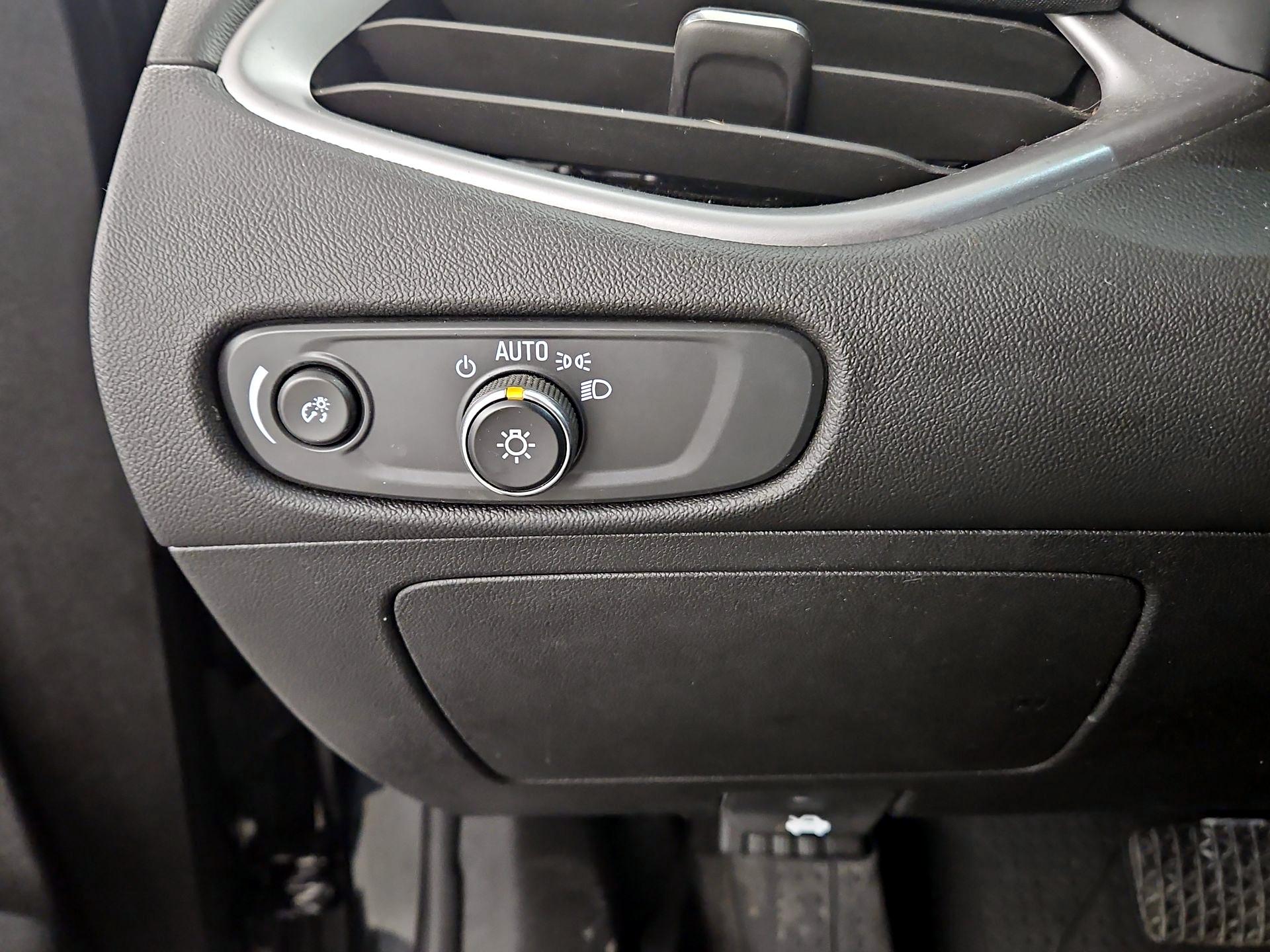 Thumbnail: 2025 Chevrolet Malibu - 13