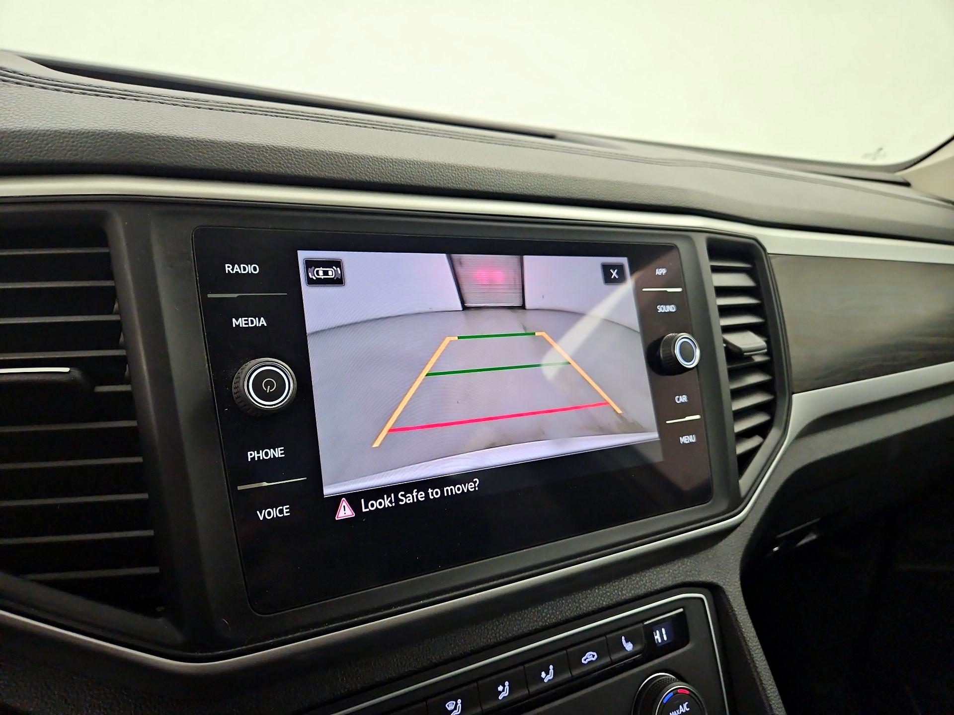 Thumbnail: 2021 Volkswagen Atlas - 14