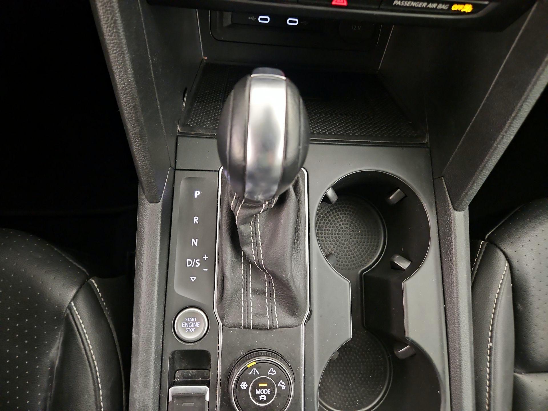 Thumbnail: 2021 Volkswagen Atlas - 17