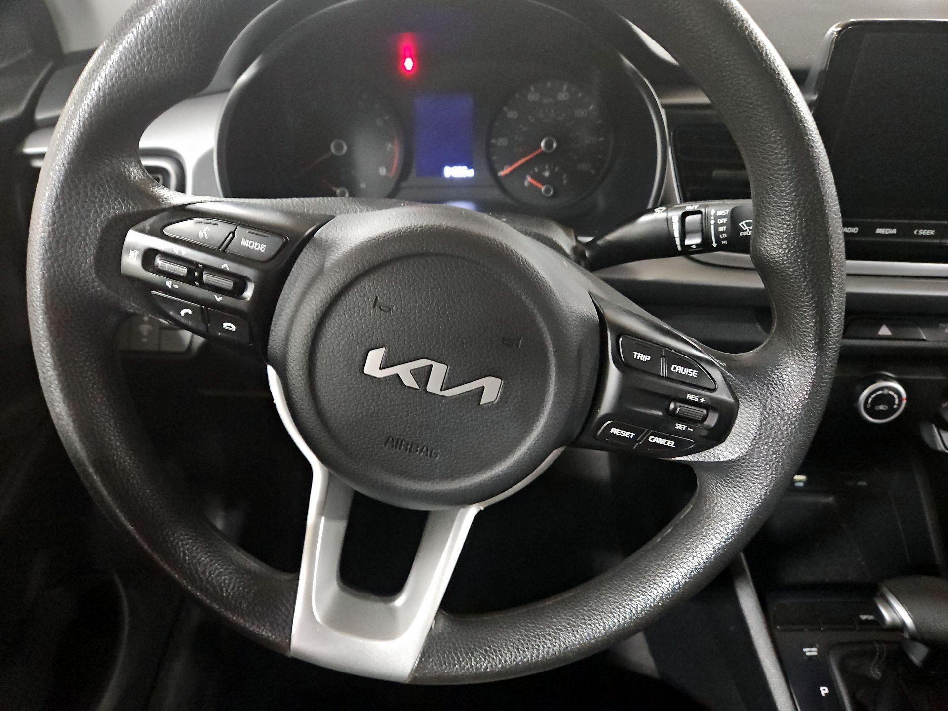 Thumbnail: 2023 Kia Rio - 10