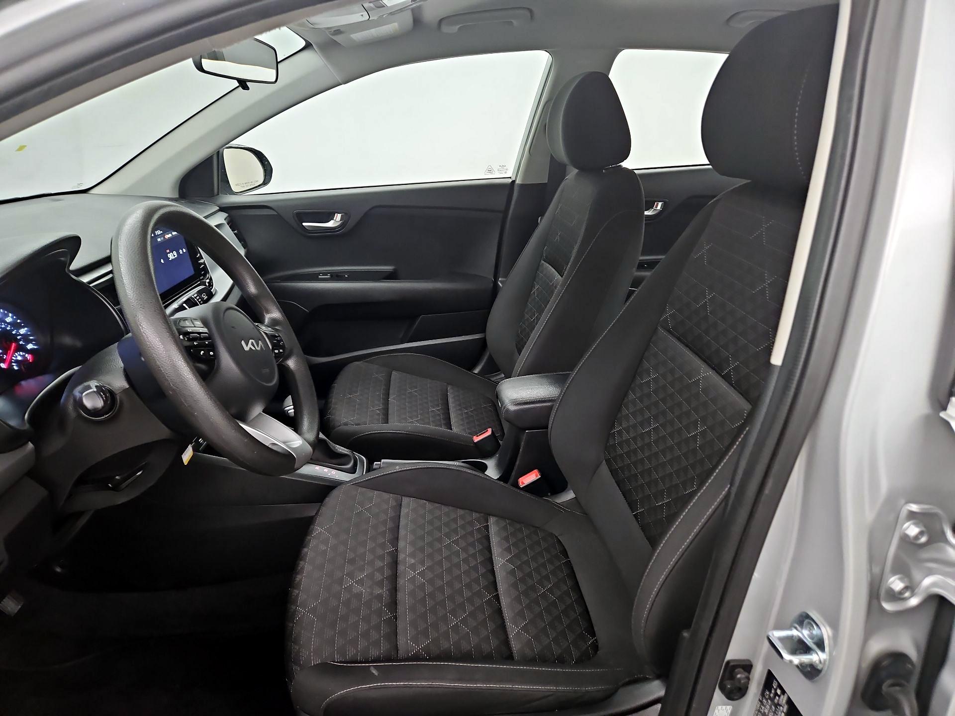 Thumbnail: 2023 Kia Rio - 11