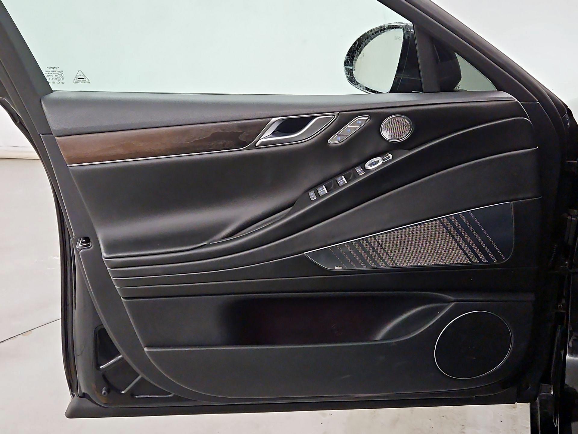 Thumbnail: 2021 Genesis G80 - 12