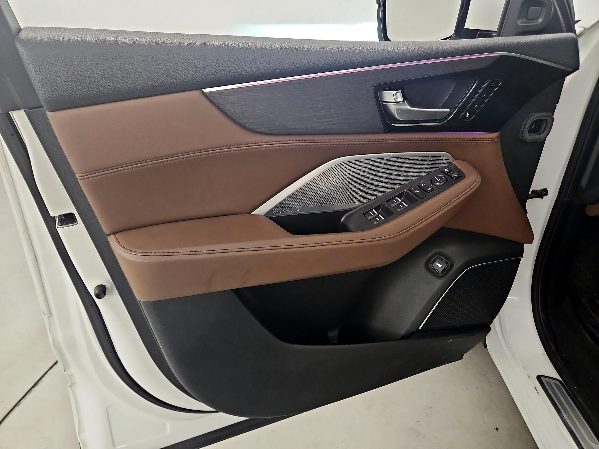 Thumbnail: 2022 Acura MDX - 12