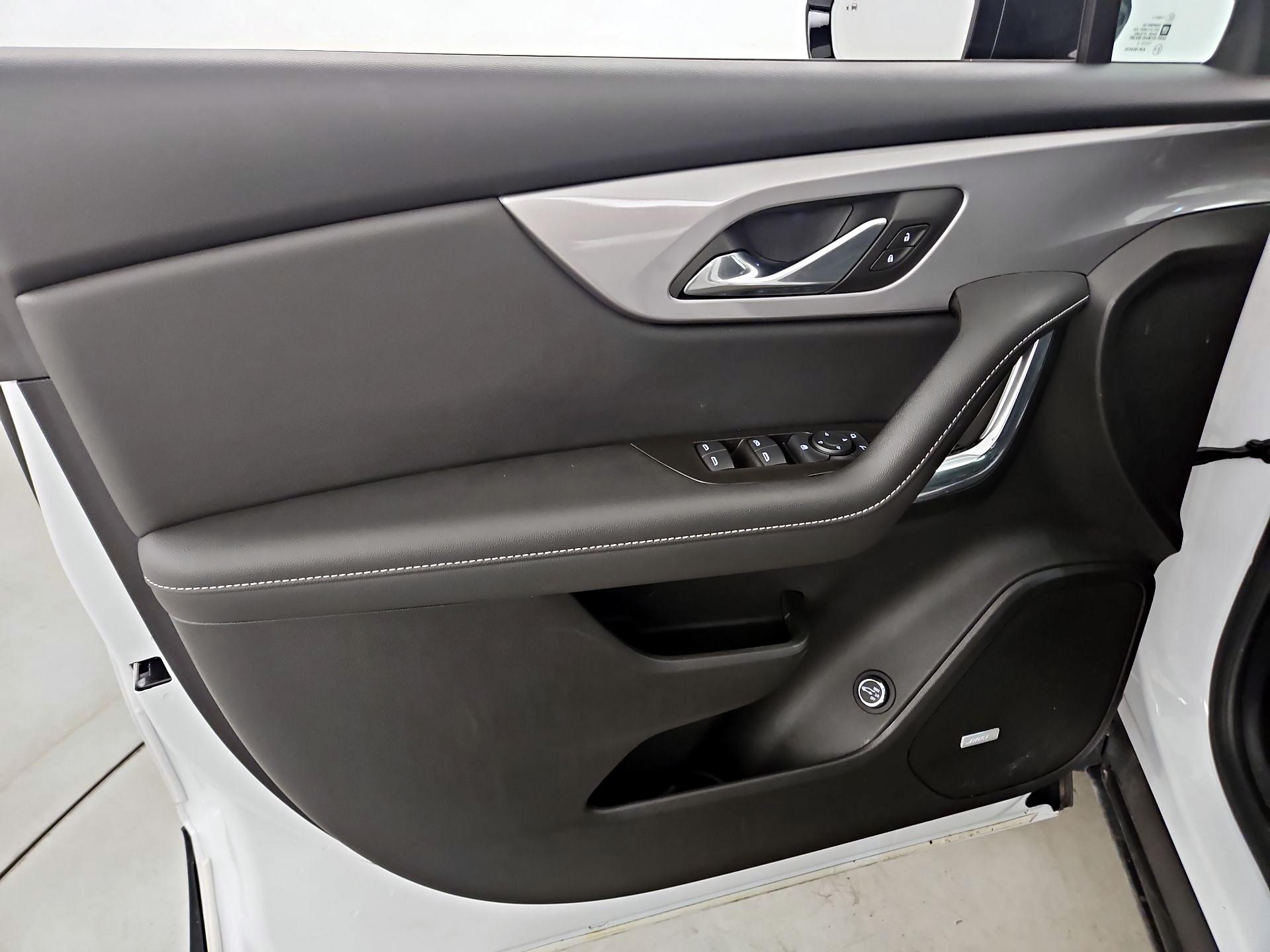 Thumbnail: 2023 Chevrolet Blazer - 12