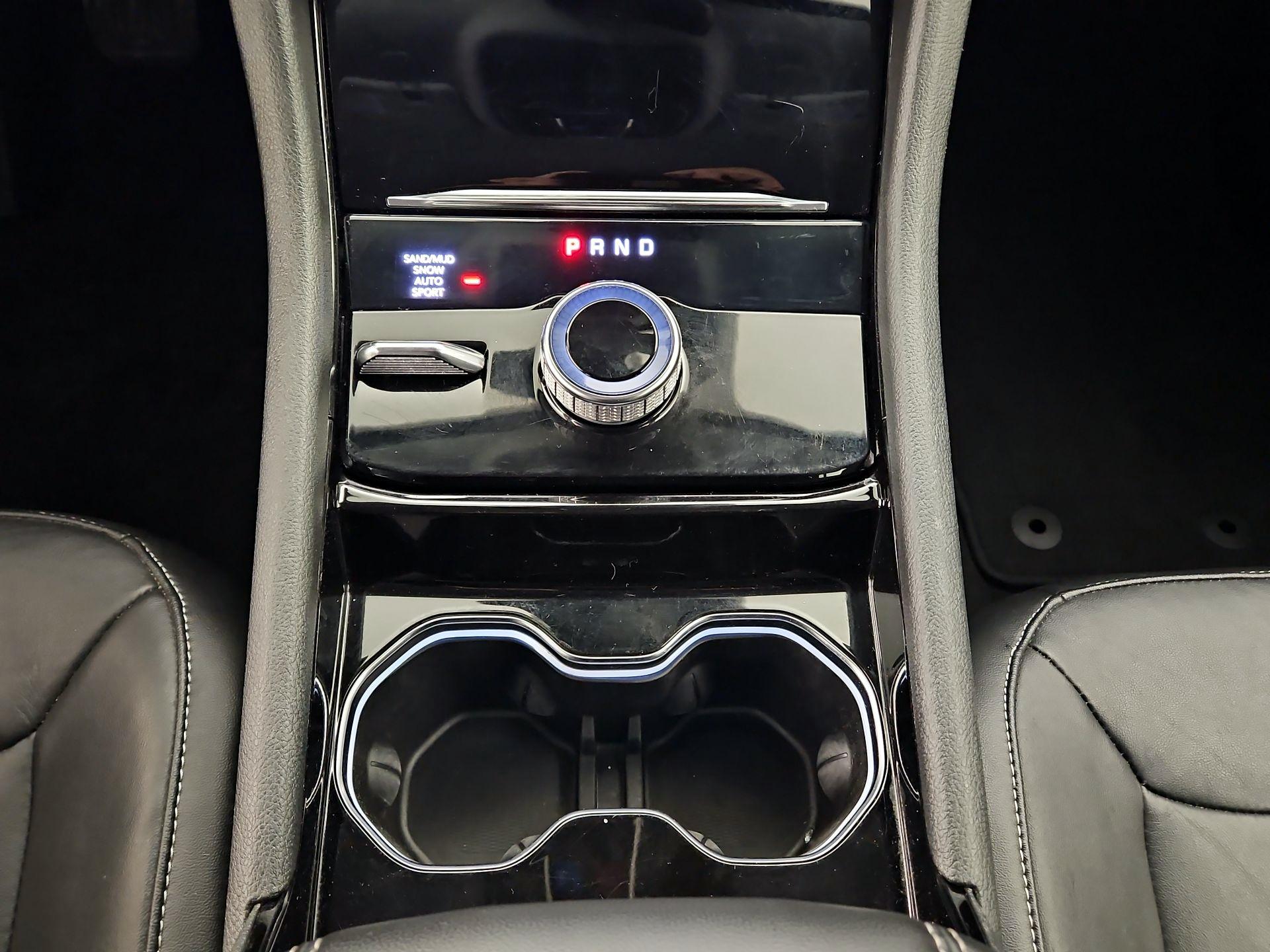 Thumbnail: 2022 Jeep Grand Cherokee - 17