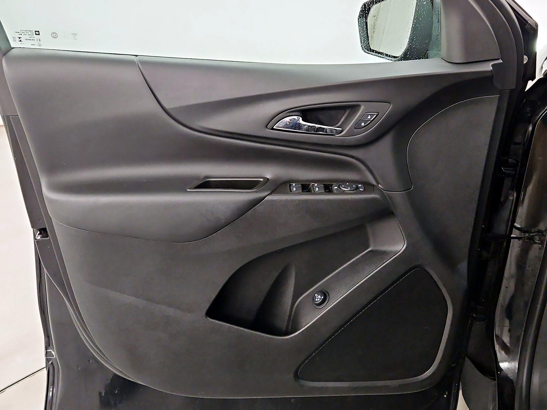 Thumbnail: 2023 Chevrolet Equinox - 12