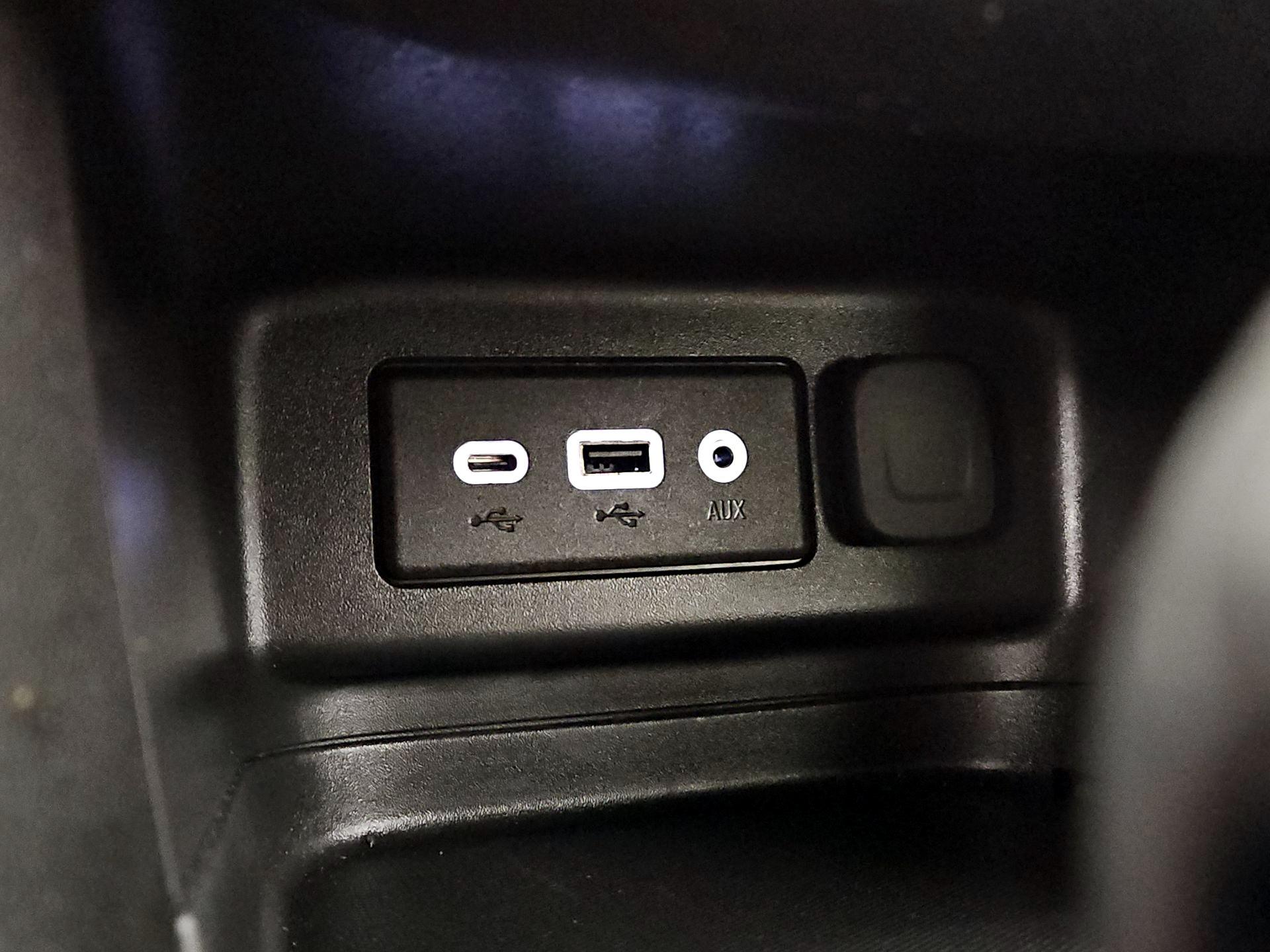 Thumbnail: 2023 Chevrolet Equinox - 18