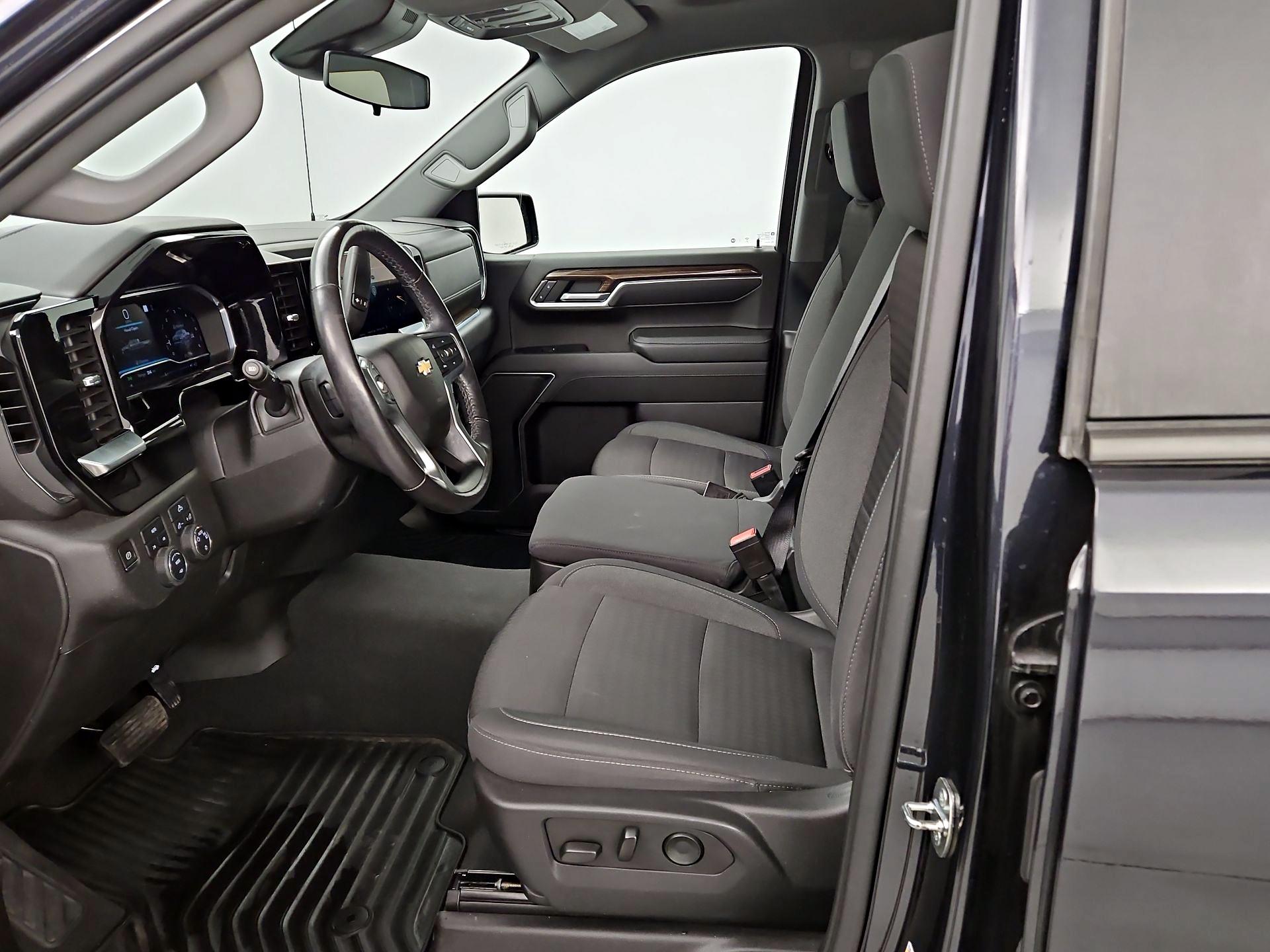 Thumbnail: 2022 Chevrolet Silverado 1500 - 11