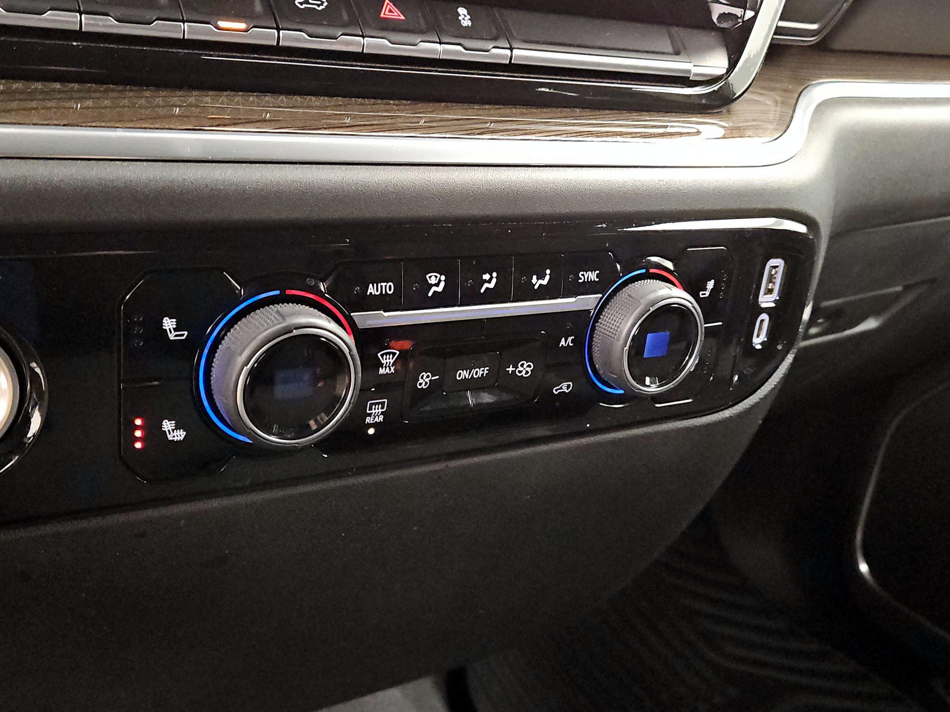 Thumbnail: 2022 Chevrolet Silverado 1500 - 16