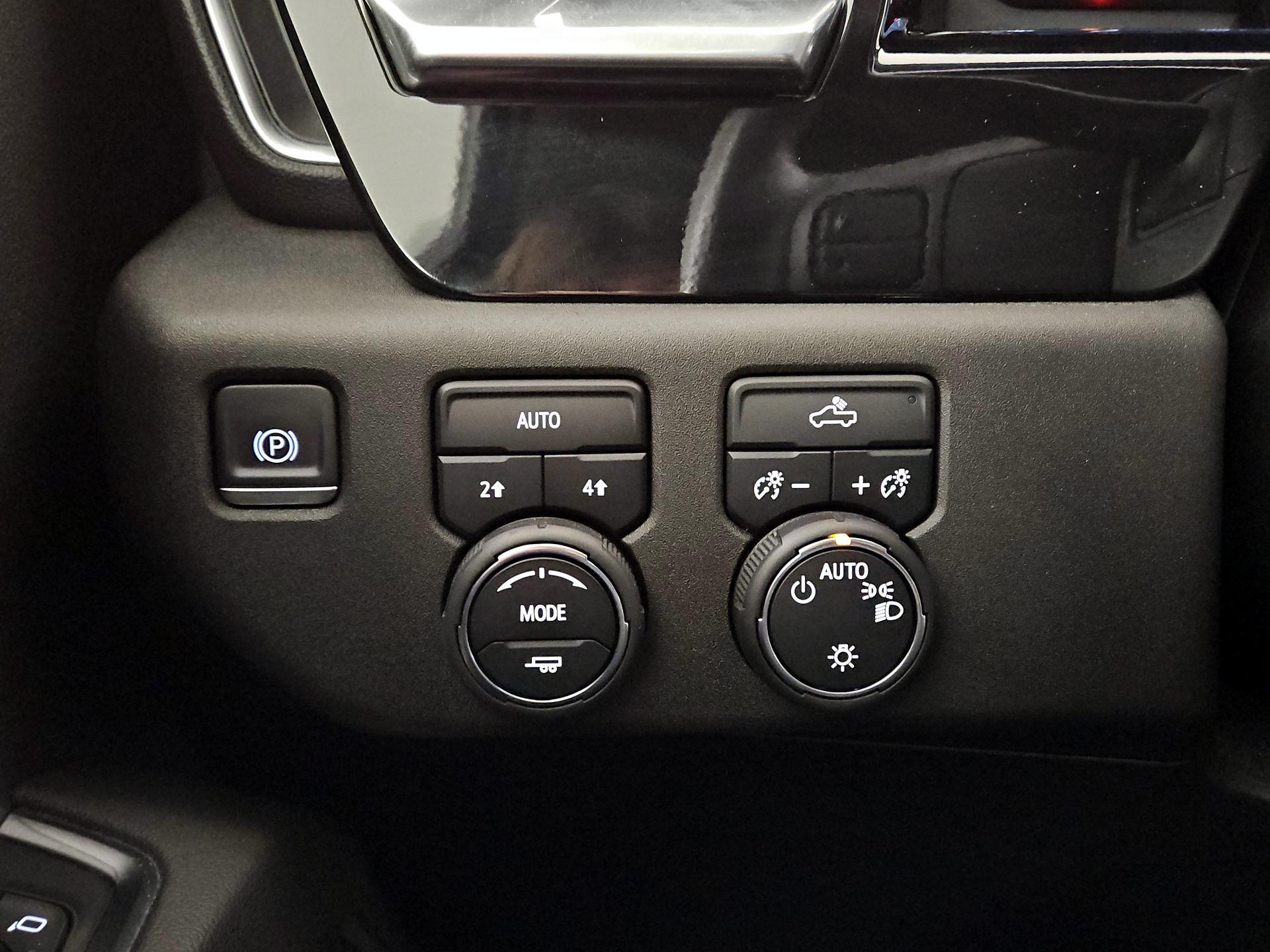 Thumbnail: 2022 Chevrolet Silverado 1500 - 13