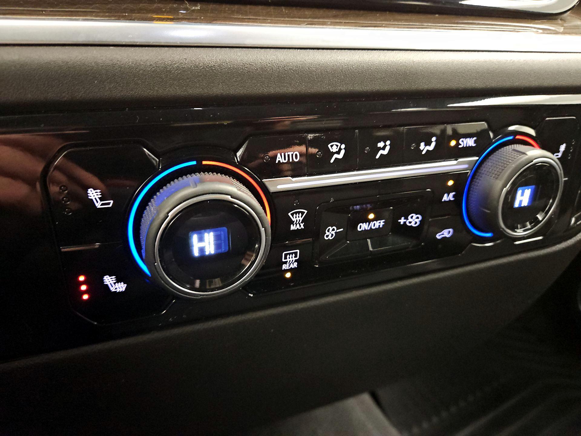 Thumbnail: 2022 Chevrolet Silverado 1500 - 17