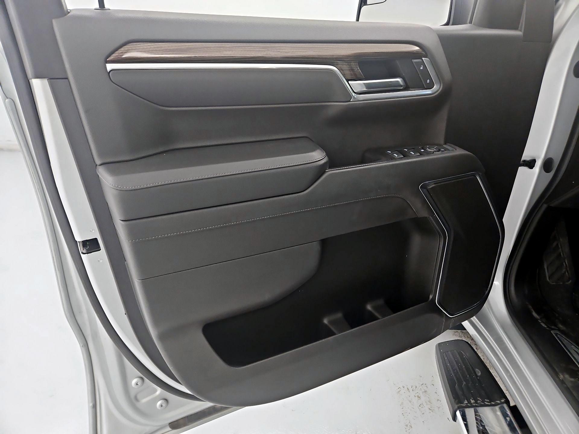 Thumbnail: 2022 Chevrolet Silverado 1500 - 12