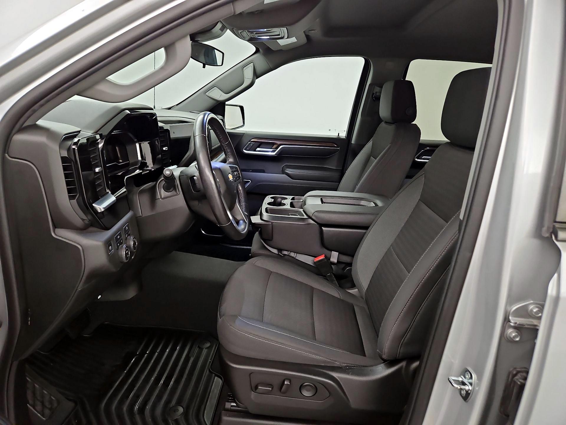 Thumbnail: 2022 Chevrolet Silverado 1500 - 11