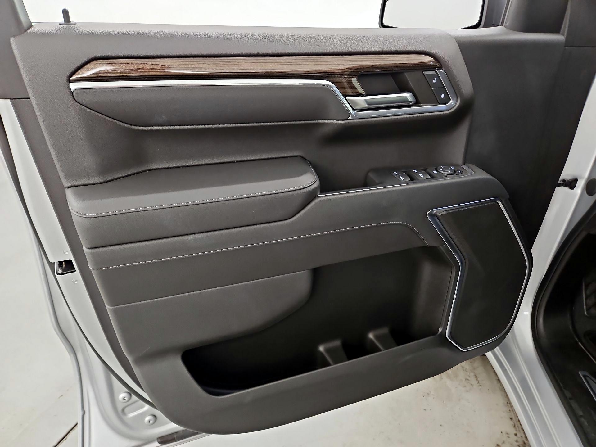 Thumbnail: 2022 Chevrolet Silverado 1500 - 12