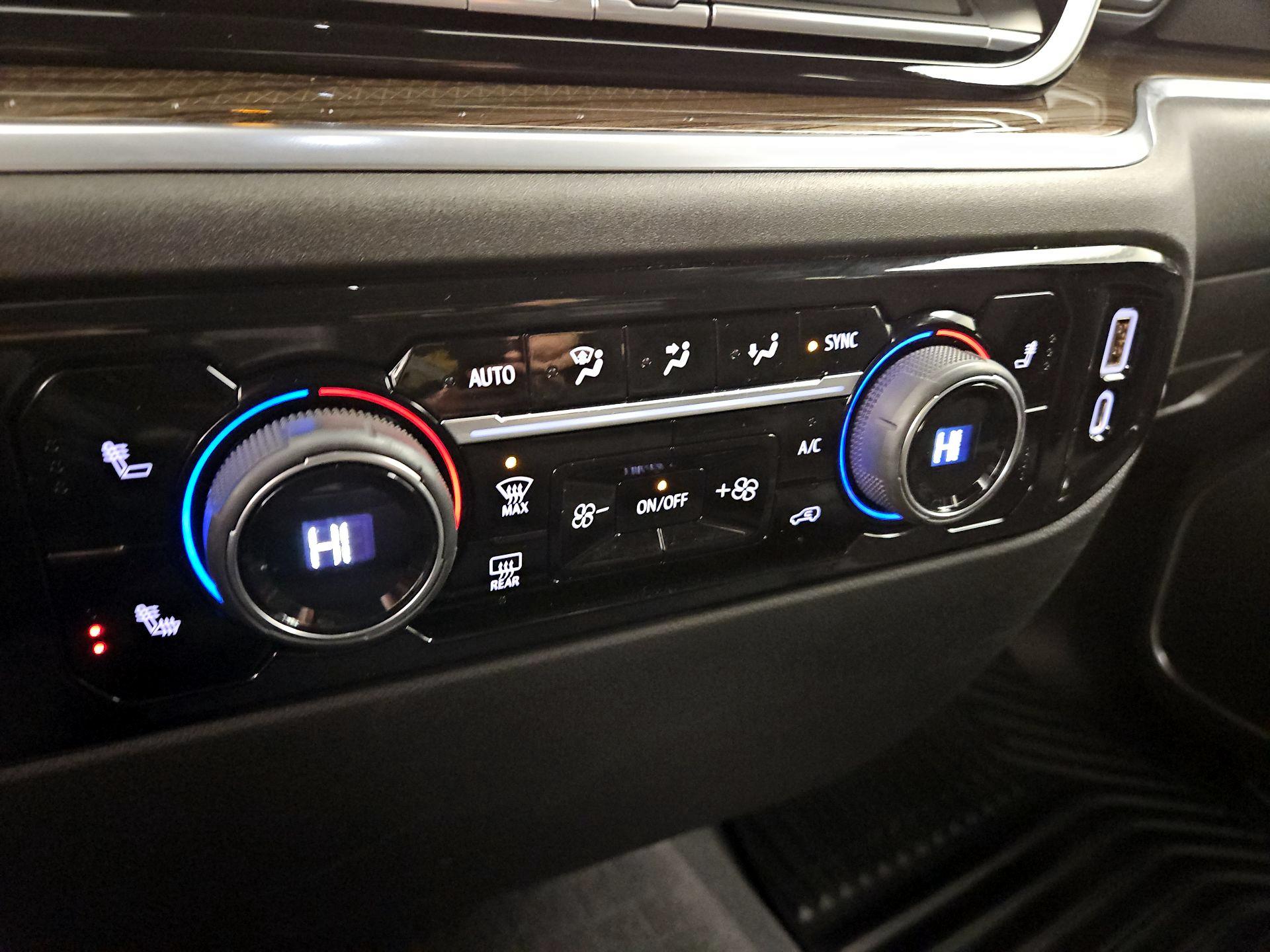 Thumbnail: 2022 Chevrolet Silverado 1500 - 16