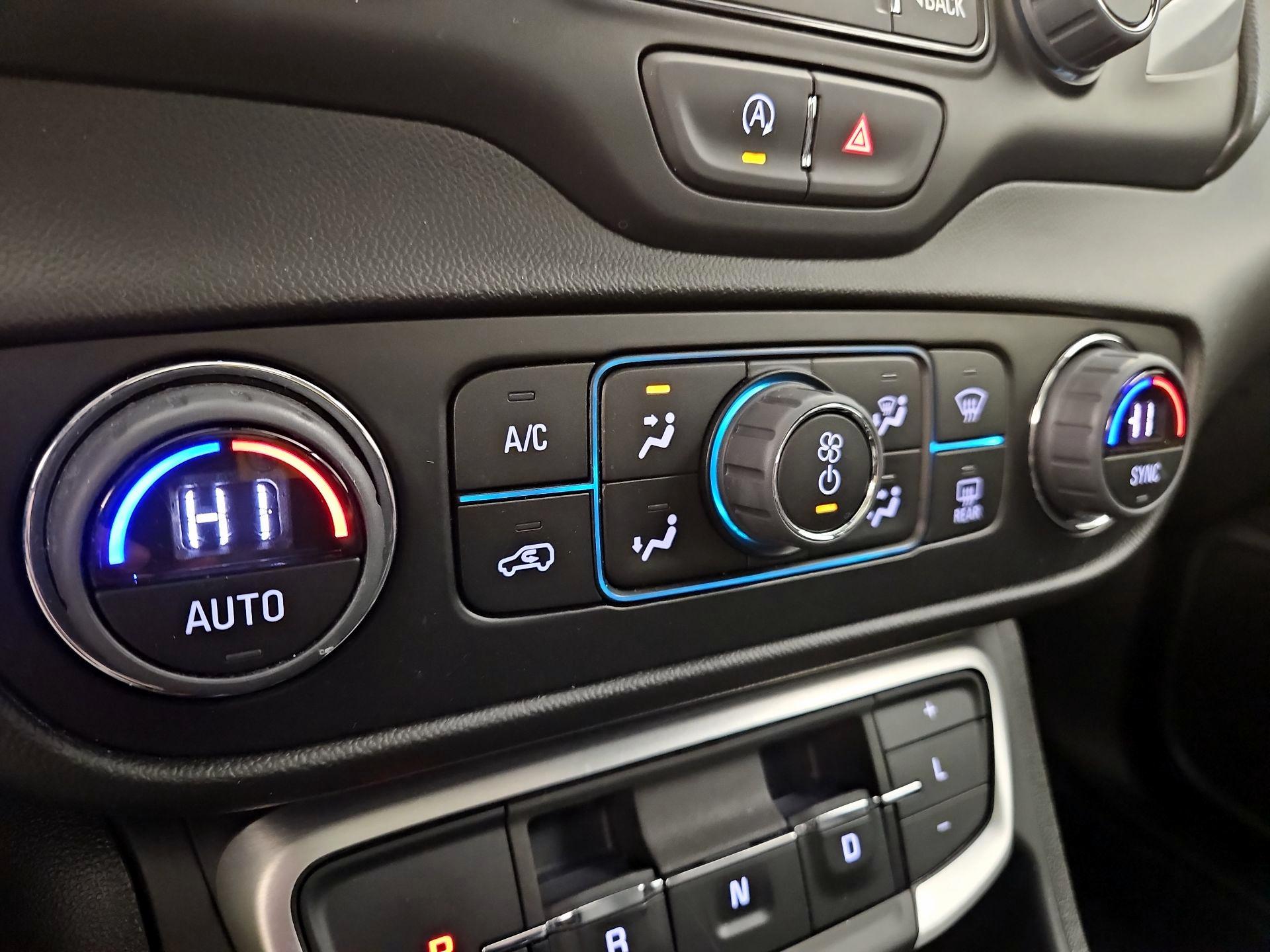 Thumbnail: 2023 GMC Terrain - 16