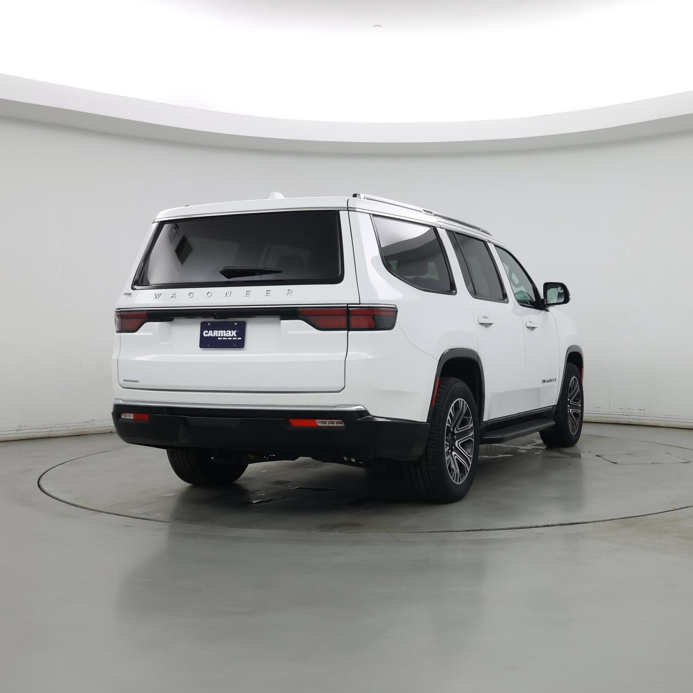 Thumbnail: 2023 Jeep Wagoneer - 8