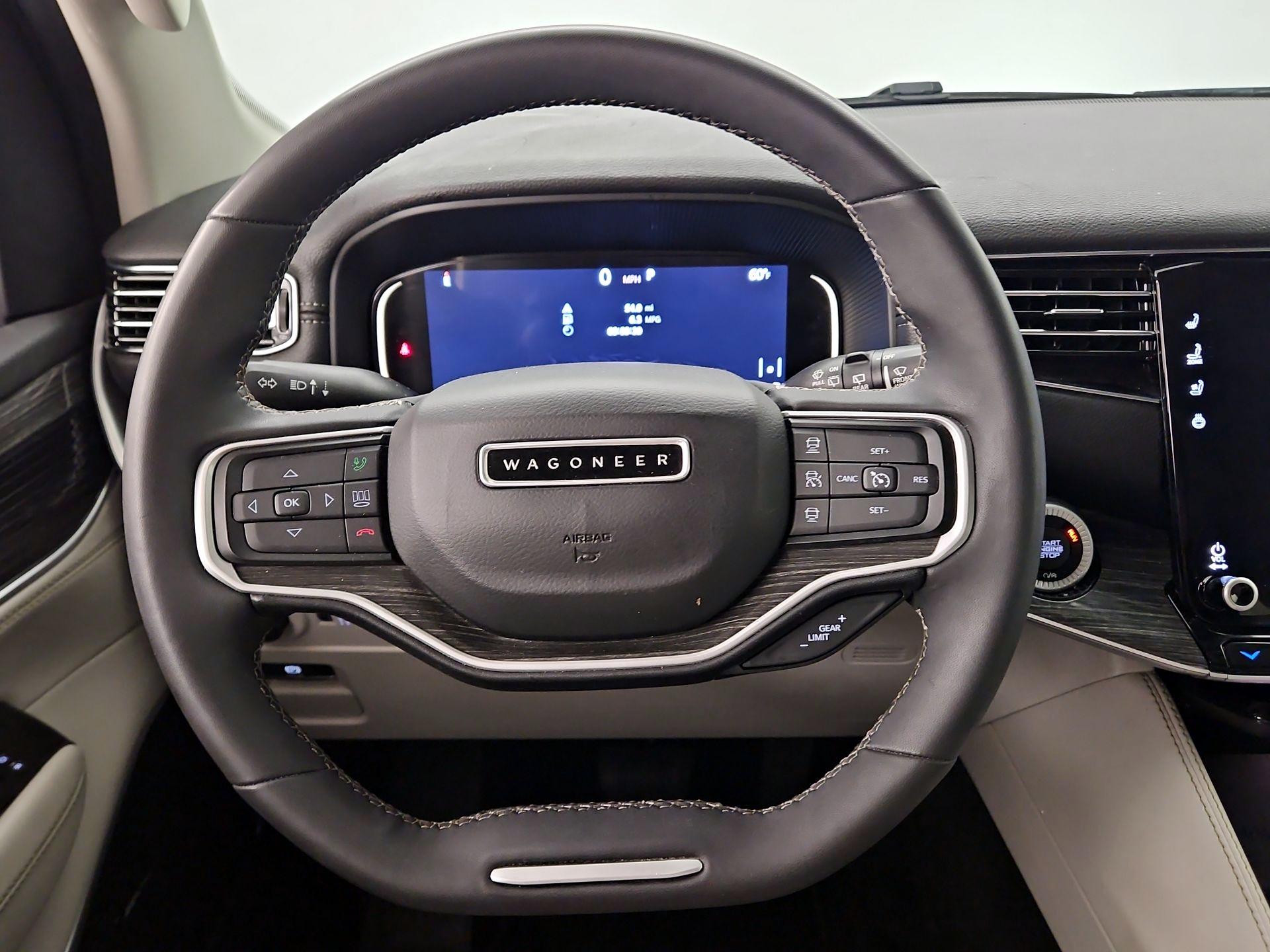 Thumbnail: 2022 Jeep Wagoneer - 10