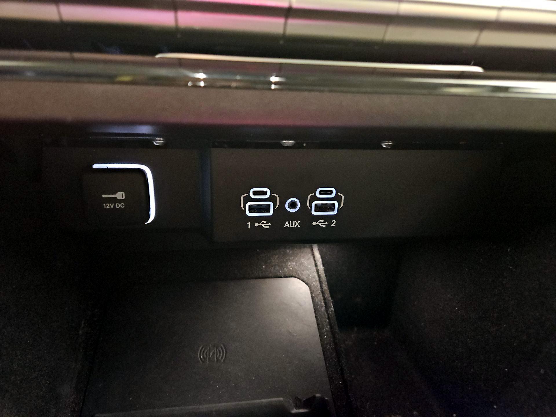 Thumbnail: 2022 Jeep Wagoneer - 19