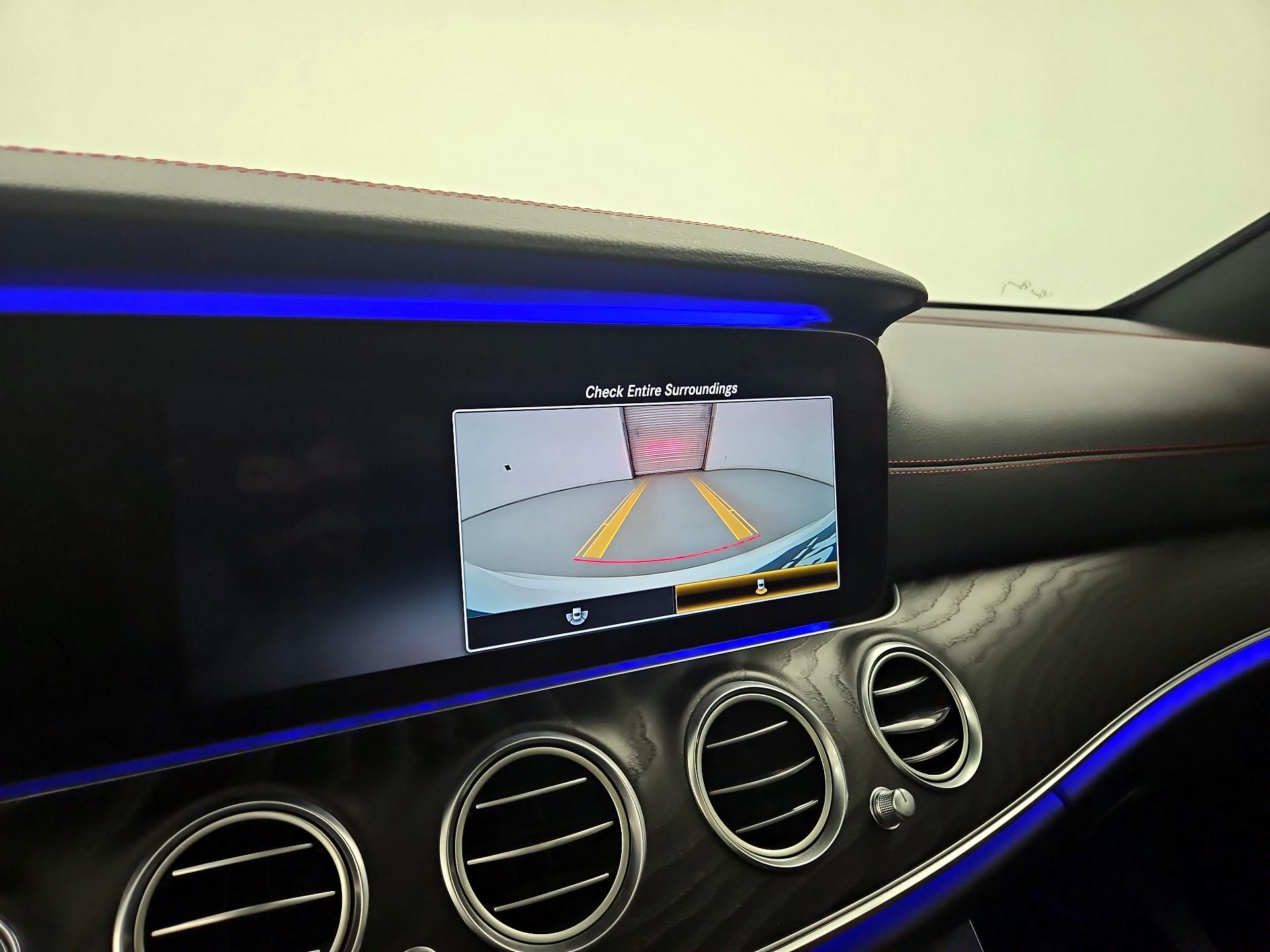 Thumbnail: 2020 Mercedes-Benz E-Class - 15