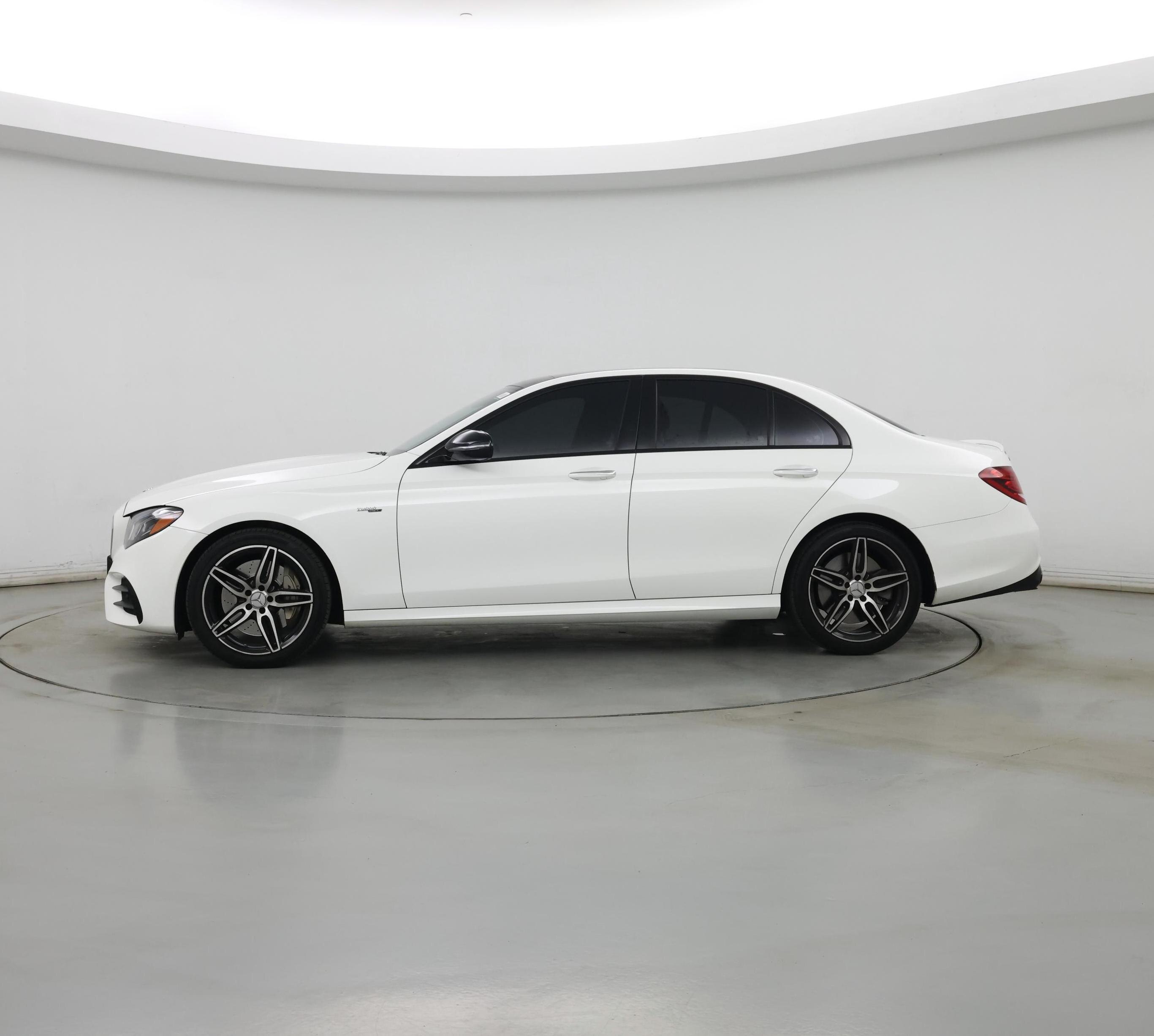 Thumbnail: 2020 Mercedes-Benz E-Class - 3