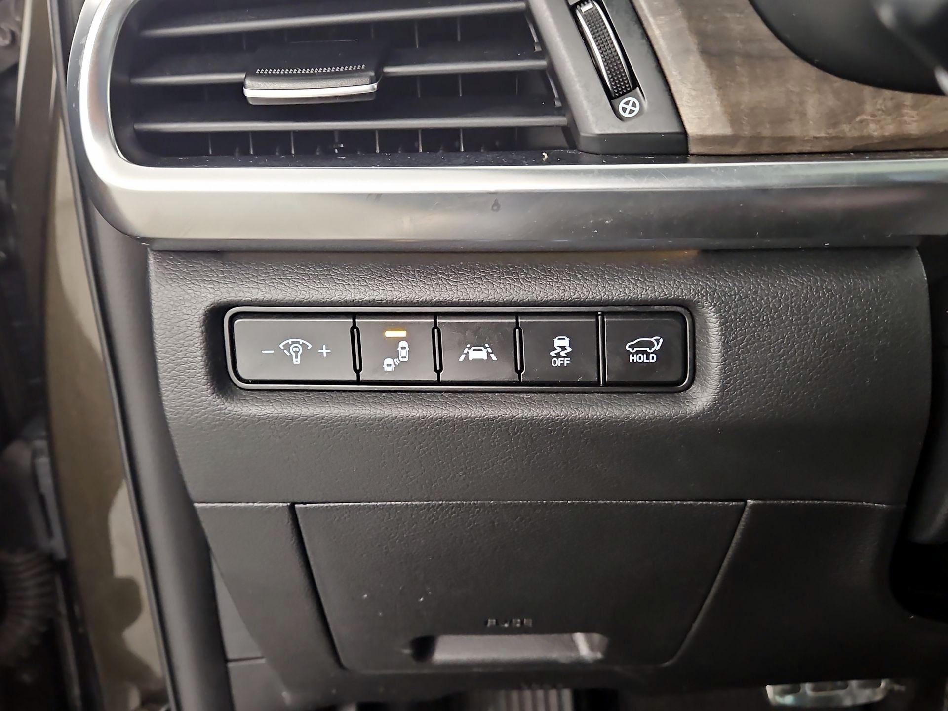 Thumbnail: 2020 Kia Telluride - 13